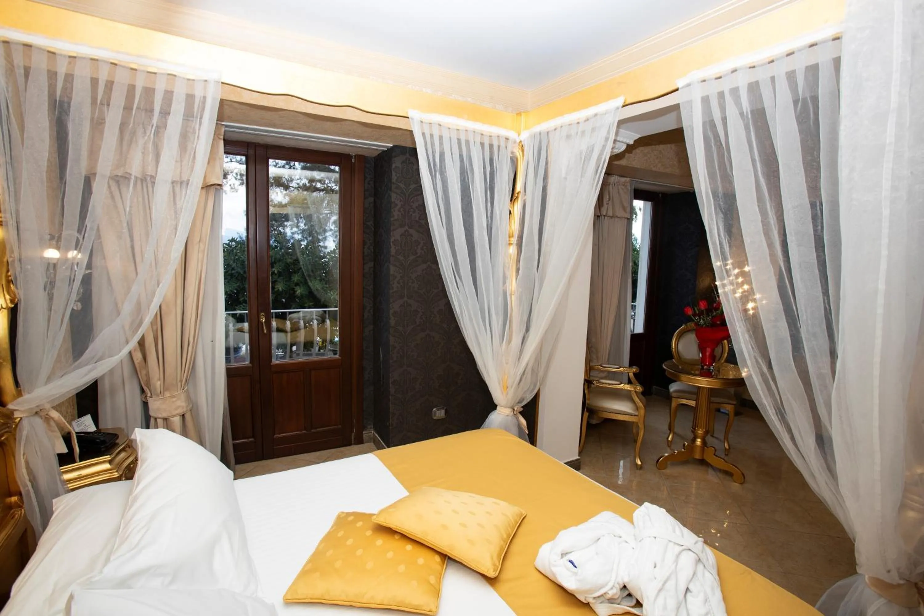 Photo of the whole room, Bed in Hotel Il Principe