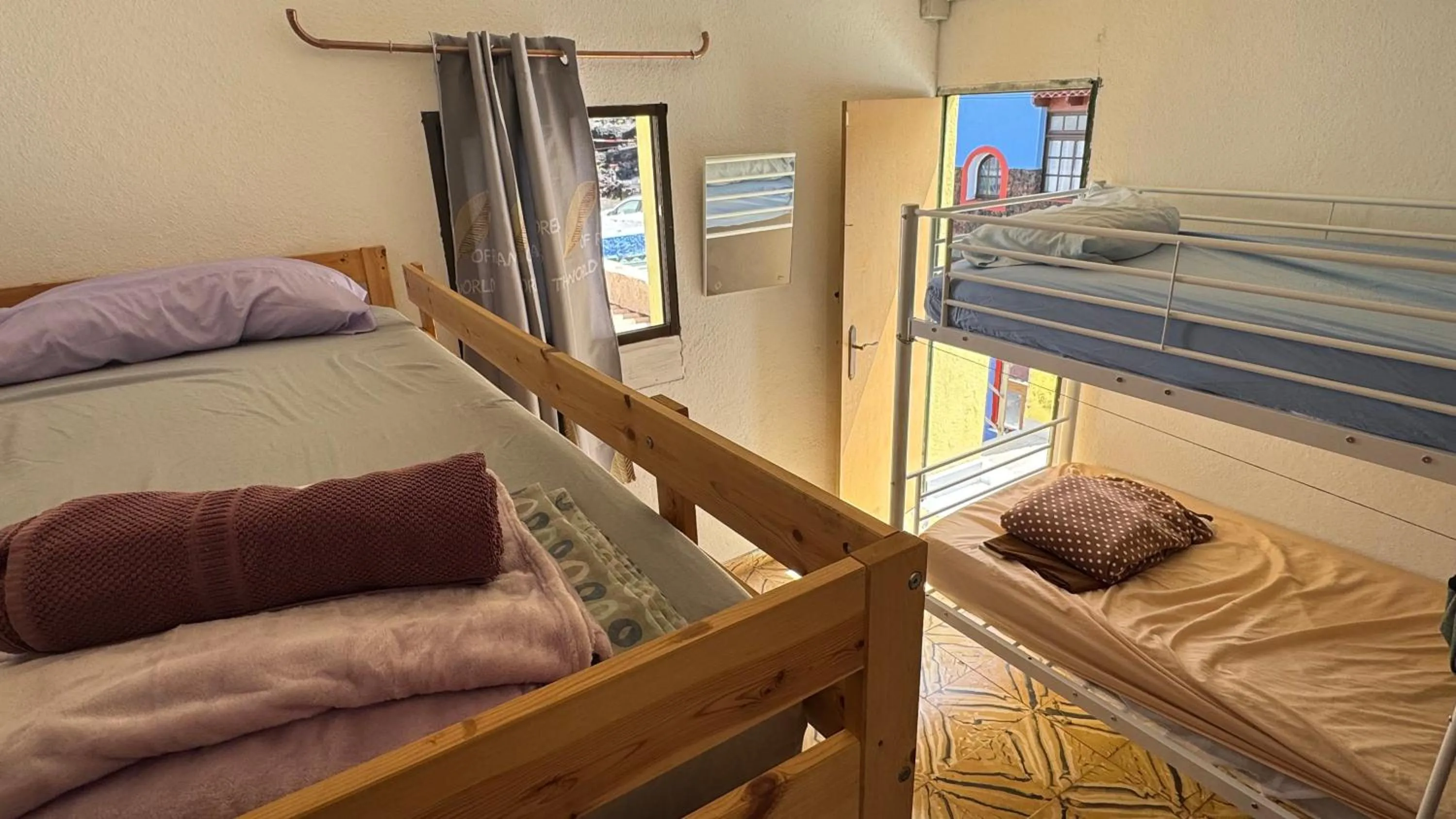 Photo of the whole room, Bed in 7 Calcosas