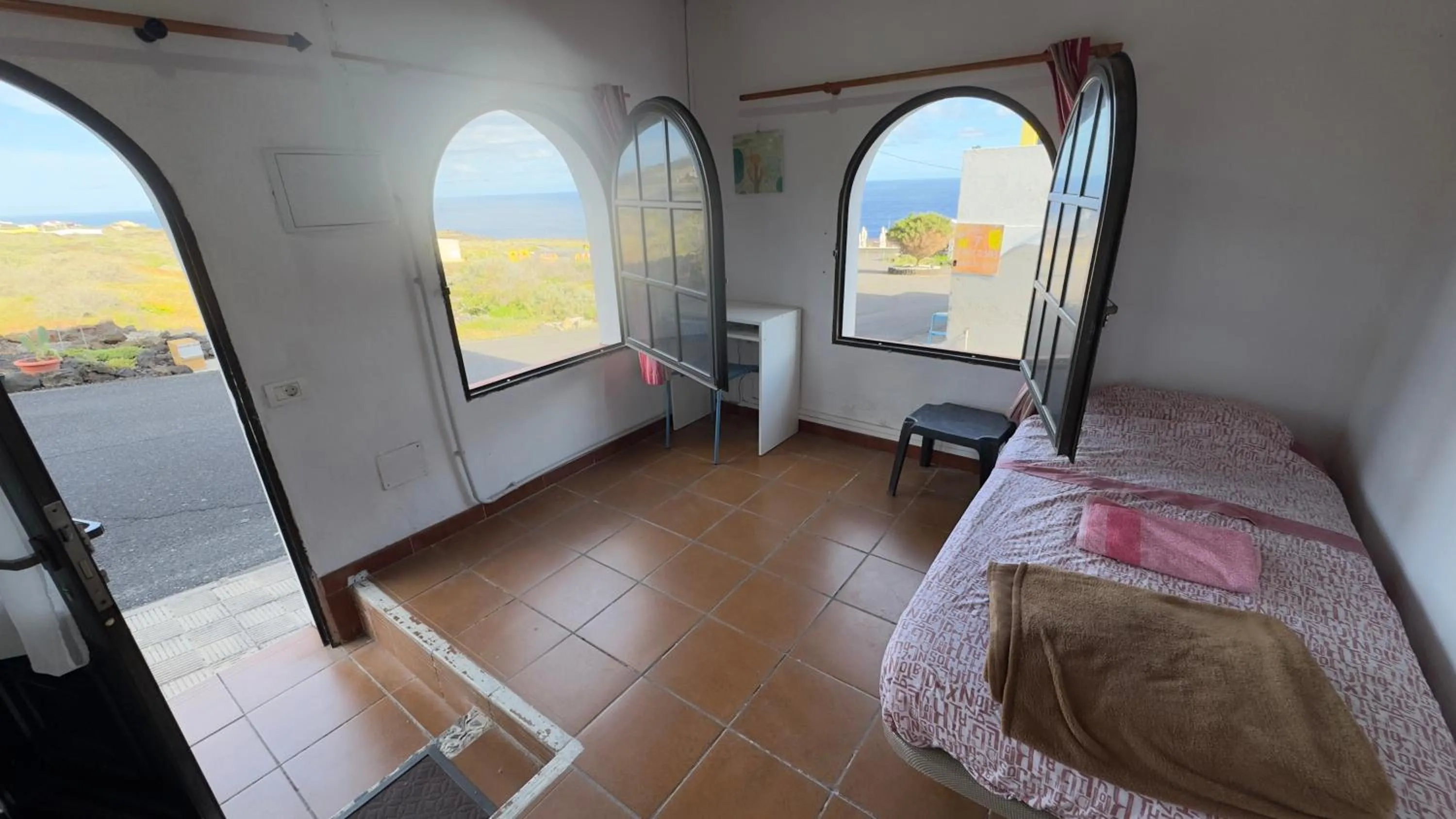Photo of the whole room, Bed in 7 Calcosas