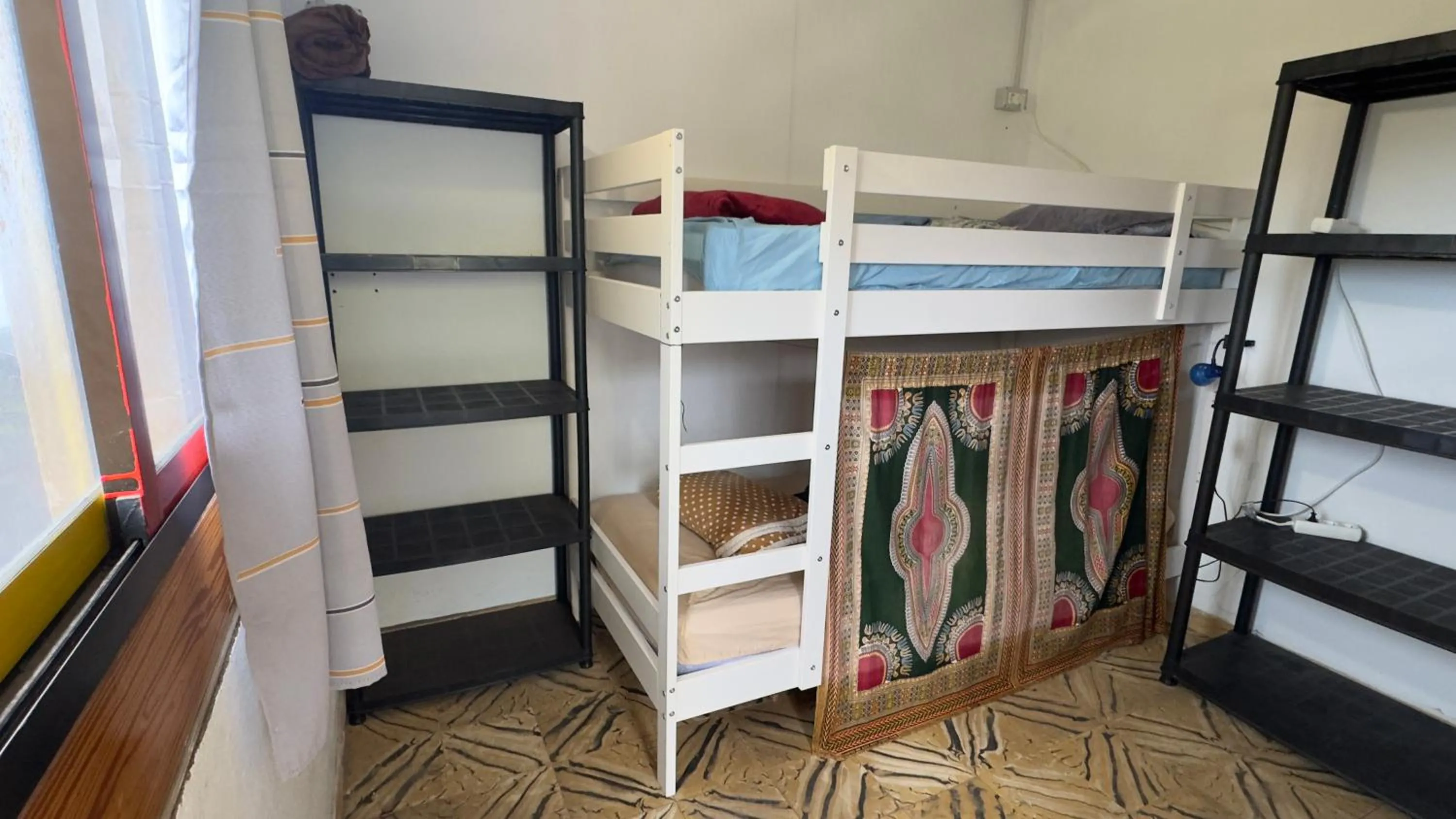 Photo of the whole room, Bed in 7 Calcosas