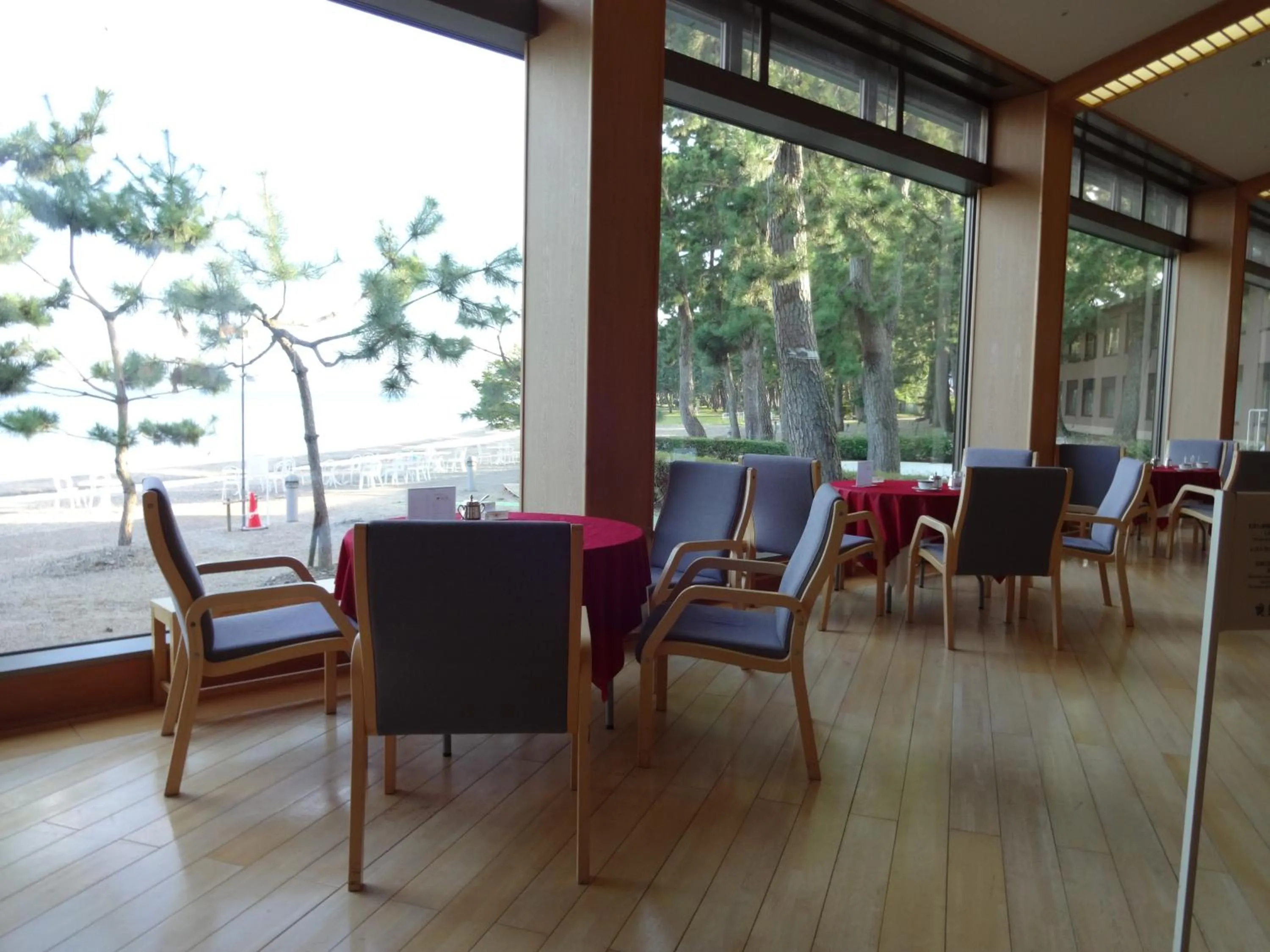 Communal lounge/ TV room in Grand Park Hotel Okubiwako Makino