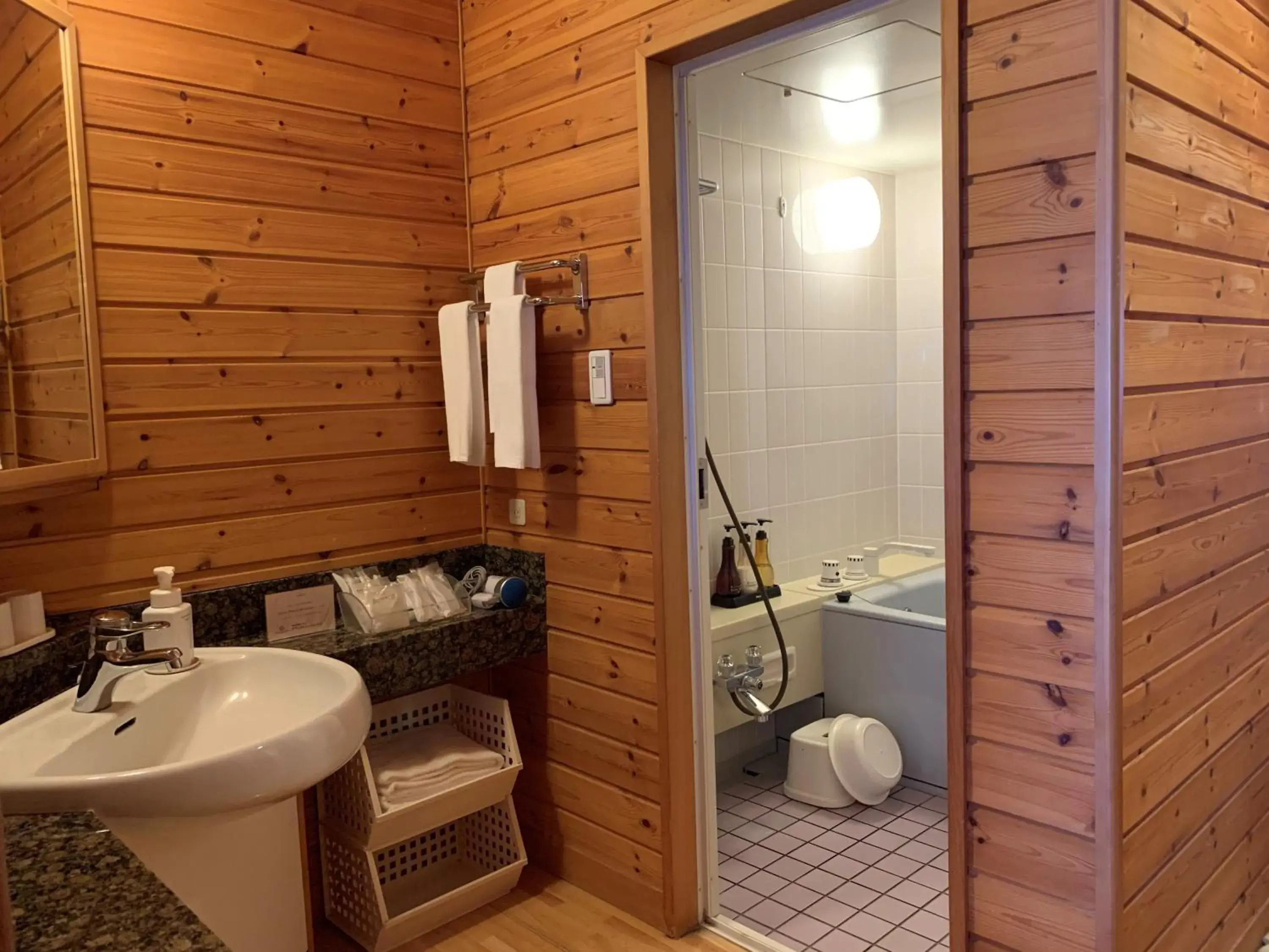 Bathroom in Grand Park Hotel Okubiwako Makino Bathroom in Grand Park Hotel Okubiwako Makino