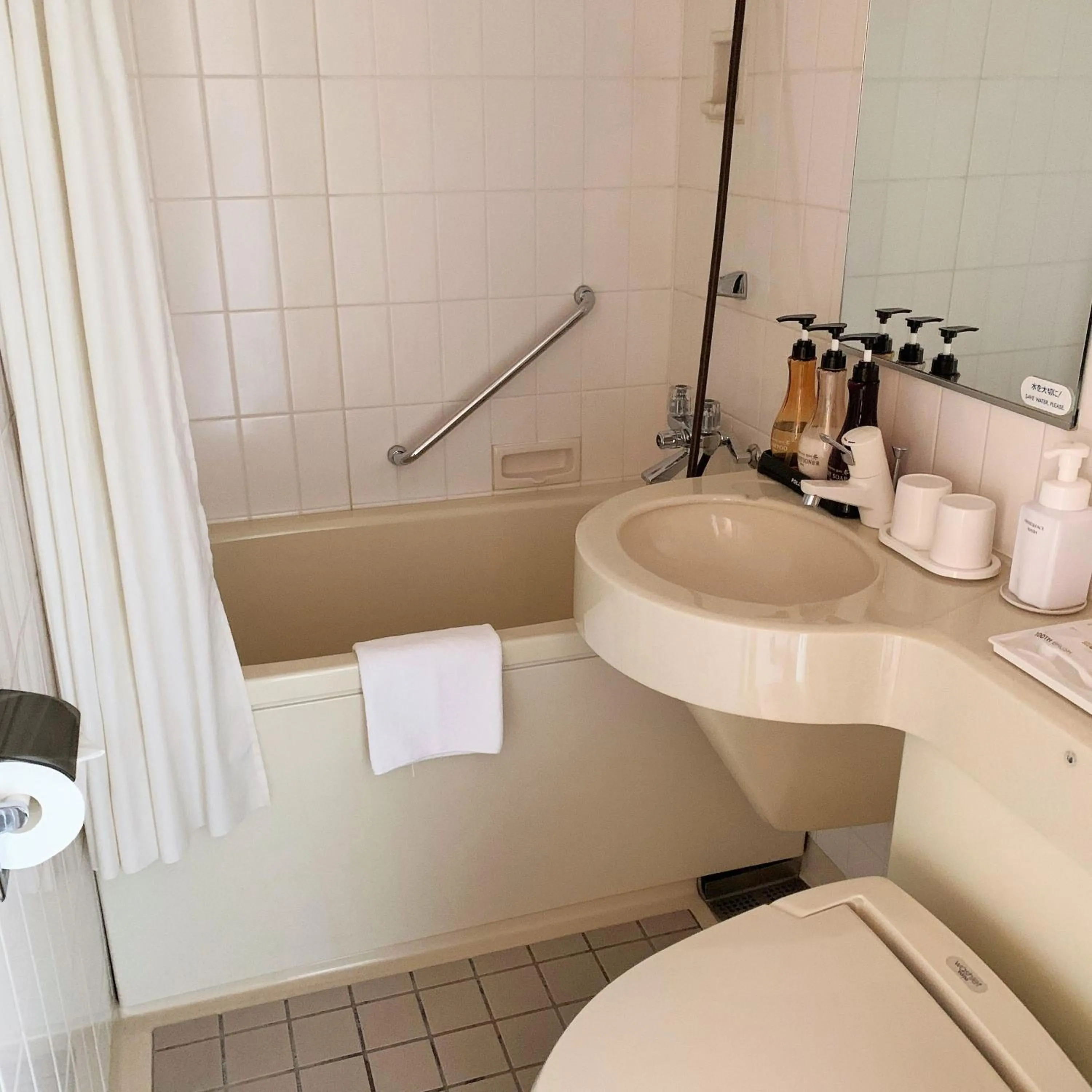 Bathroom in Grand Park Hotel Okubiwako Makino