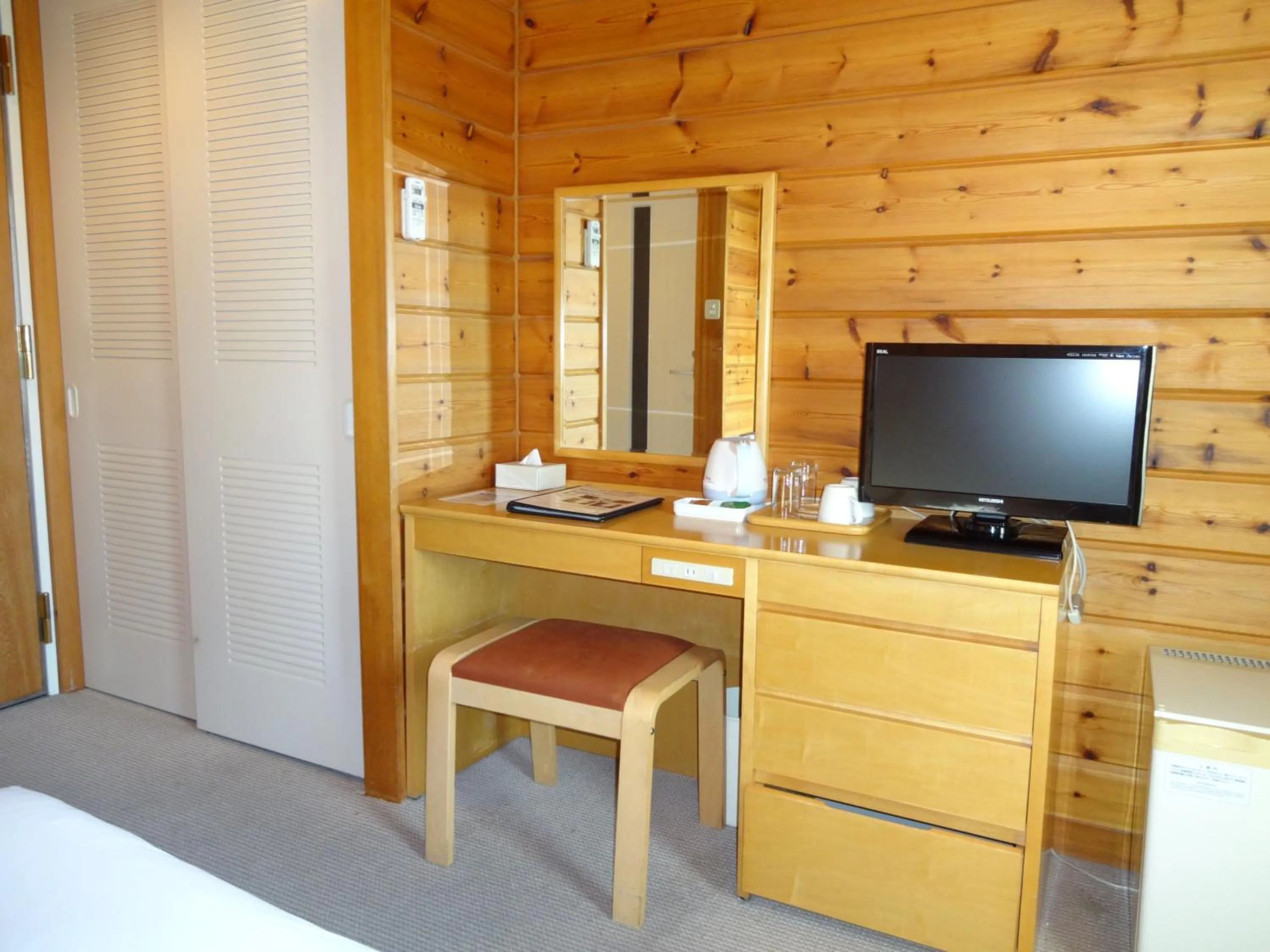 TV and multimedia in Grand Park Hotel Okubiwako Makino