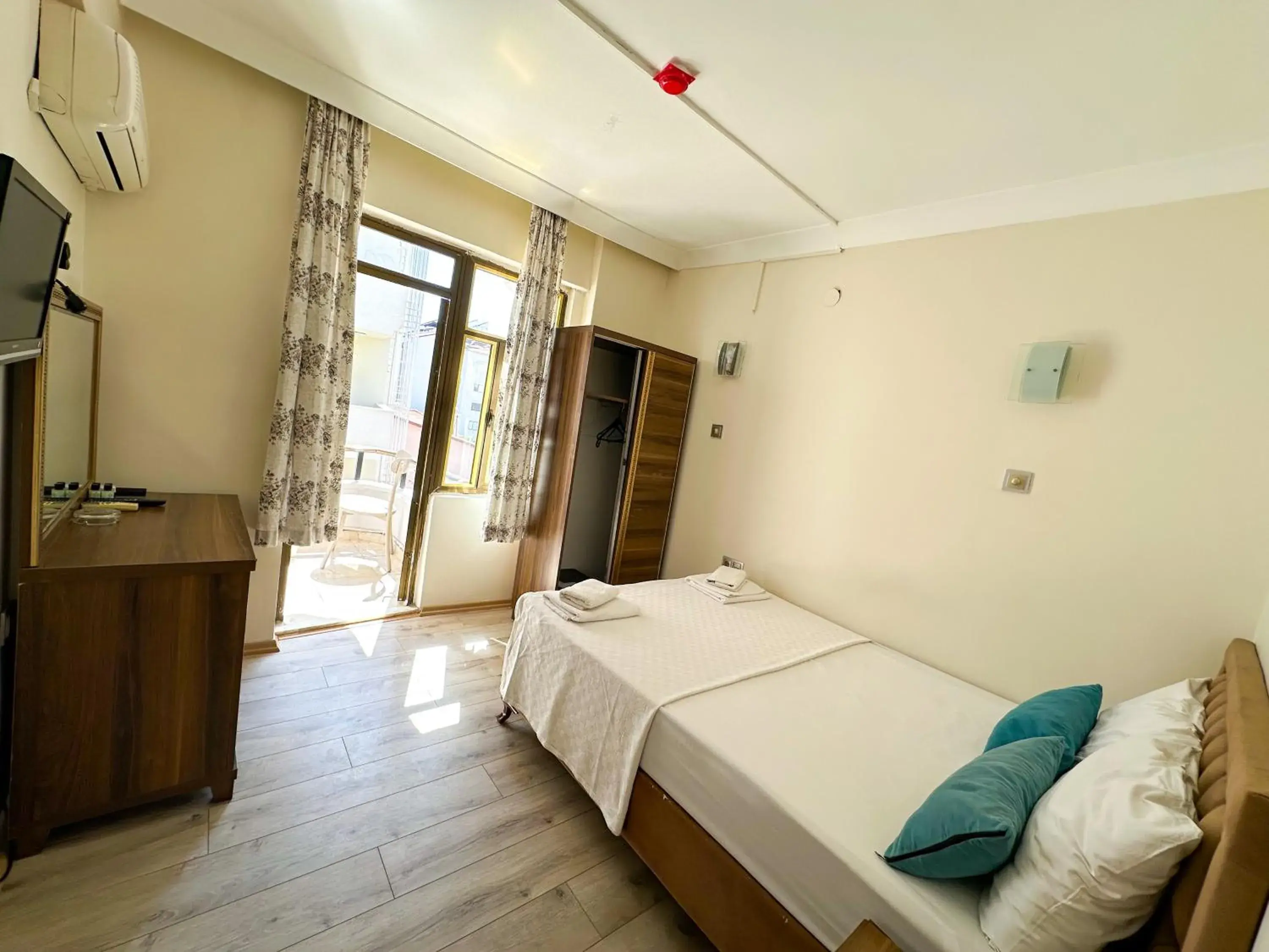 Double Room with Garden View in Reis Beach Hotel Double Room with Garden View in Reis Beach Hotel