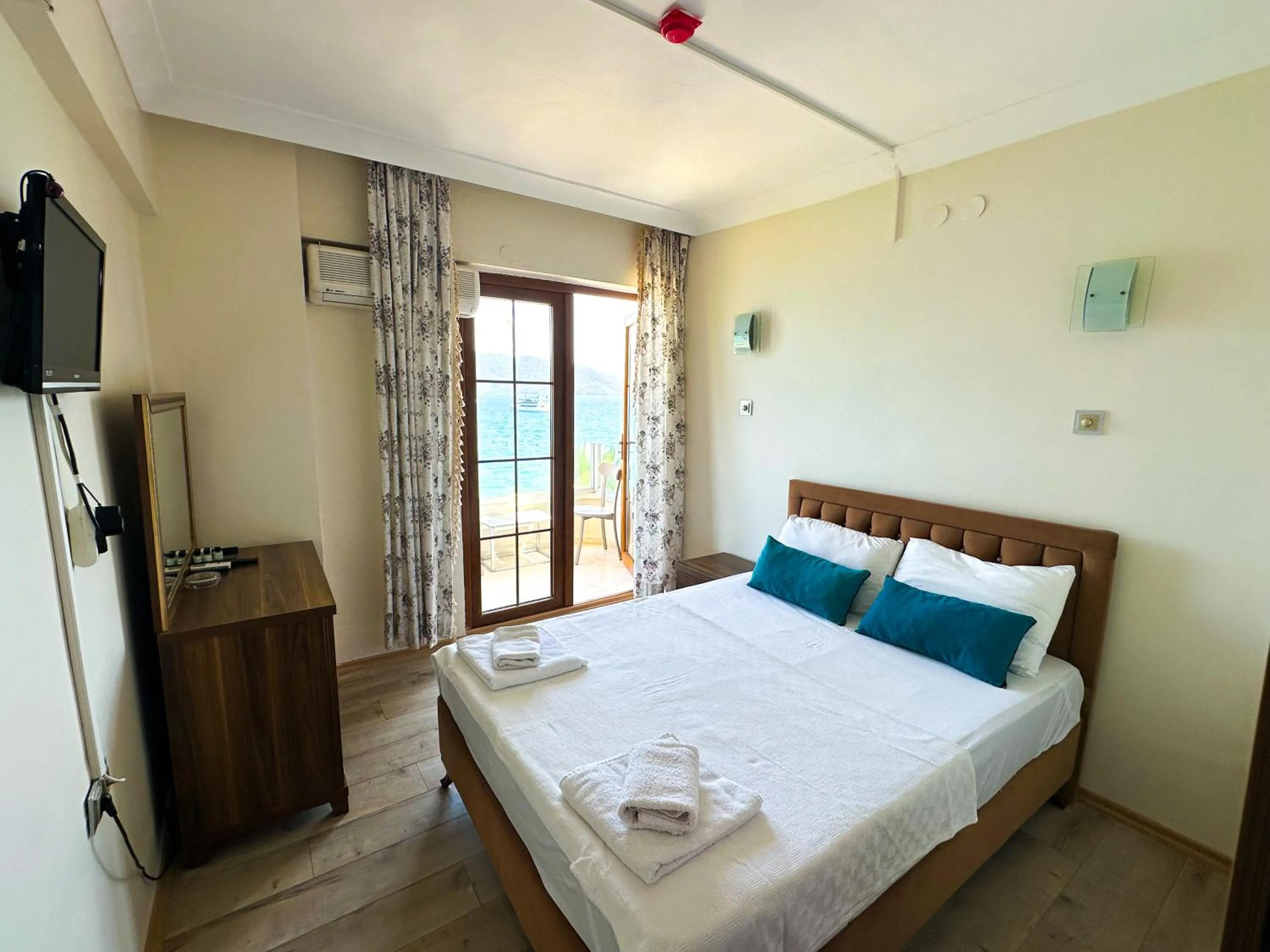 Sea view, Bed in Reis Beach Hotel