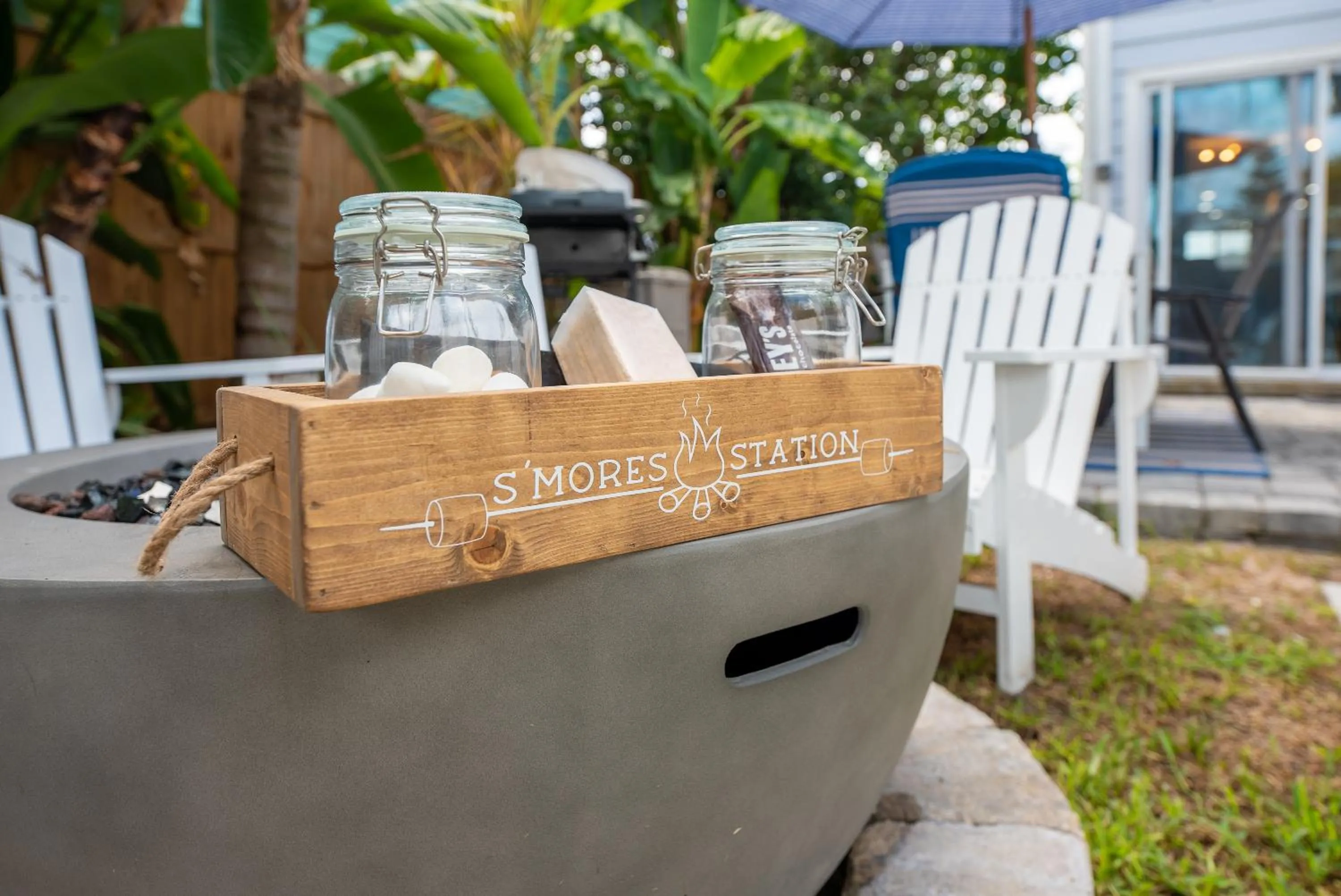 Patio in Jax Vacations 1/2 Mile to Beach, 2 bedroom townhome pet friendly