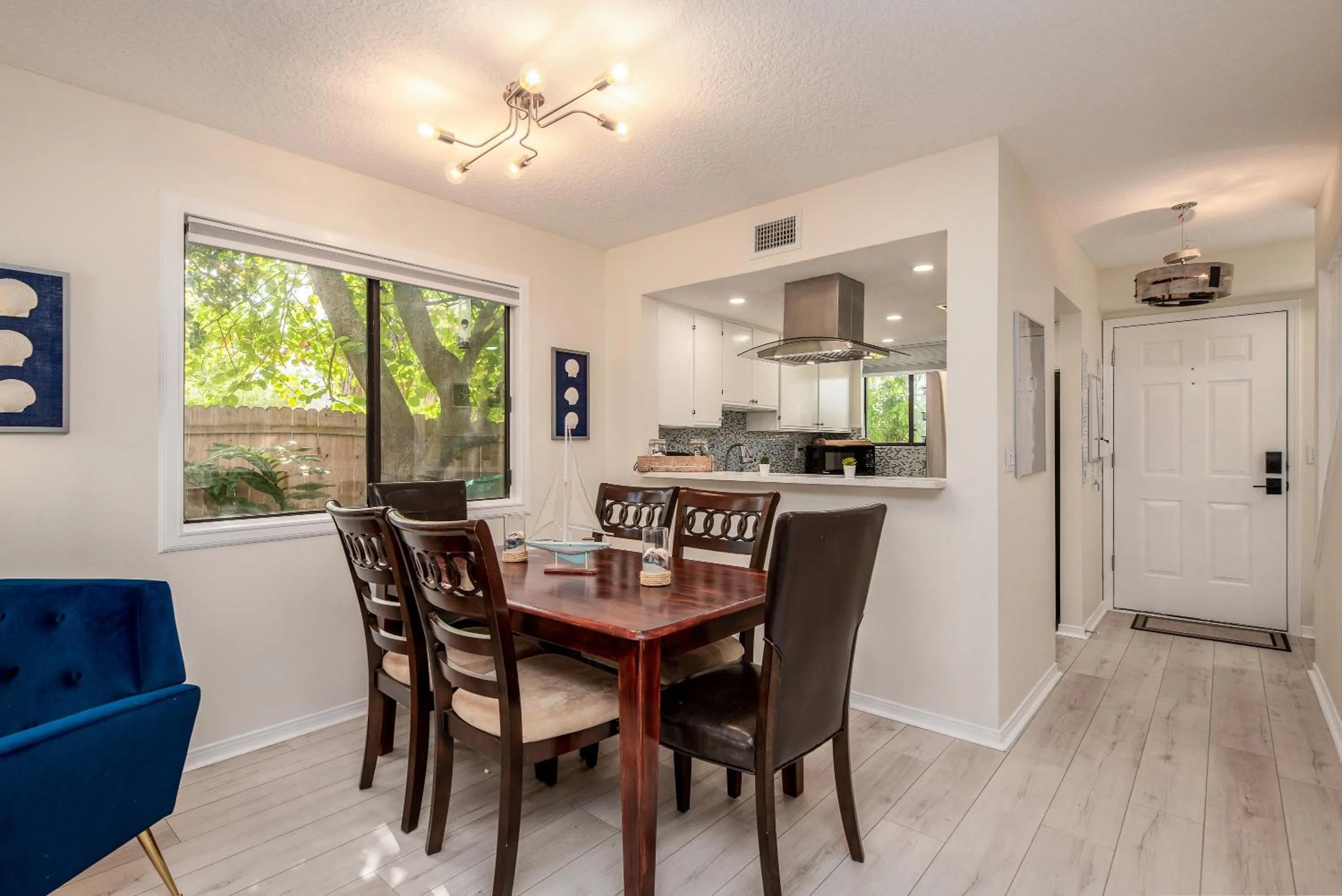 Kitchen or kitchenette in Jax Vacations 1/2 Mile to Beach, 2 bedroom townhome pet friendly