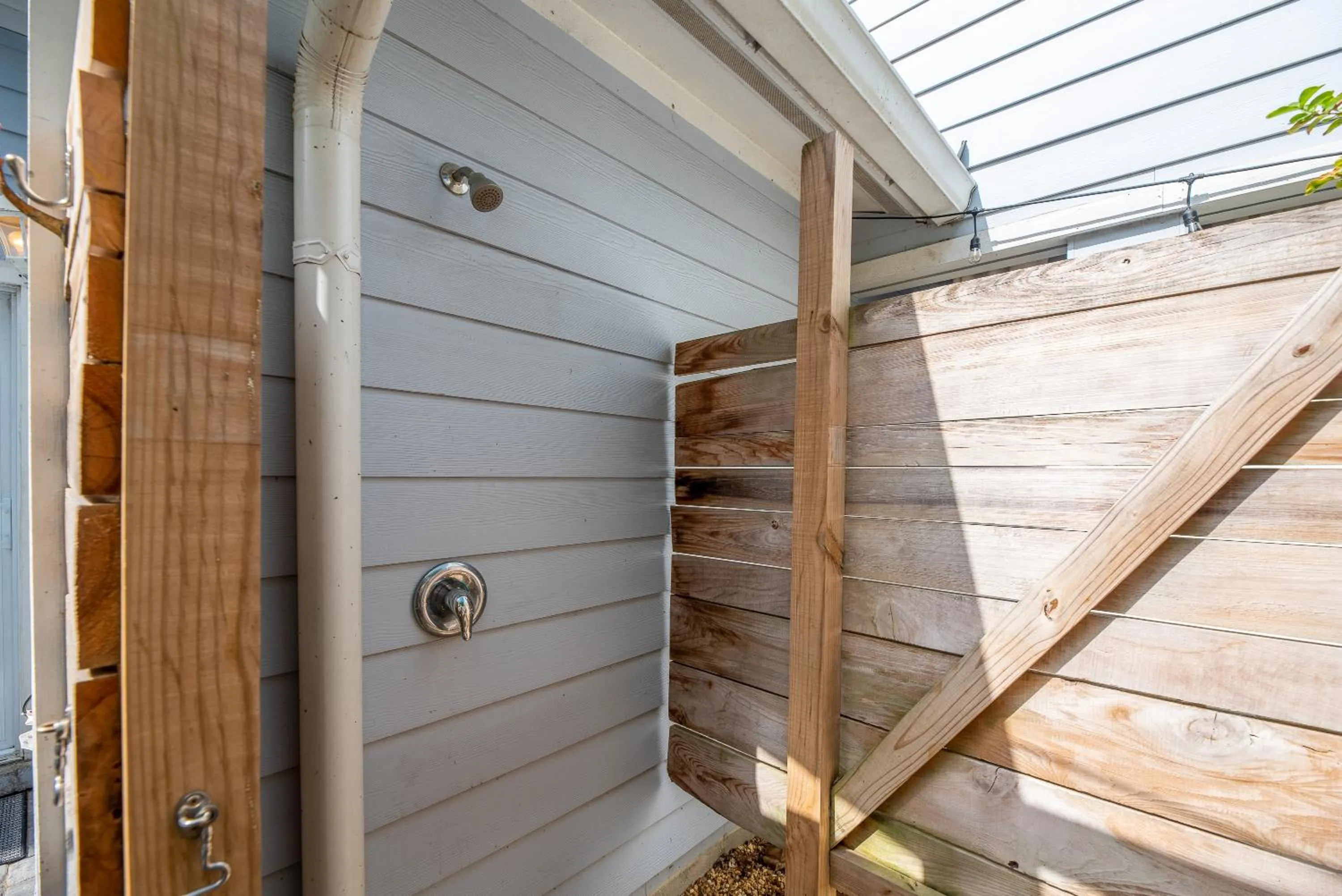 Shower in Jax Vacations 1/2 Mile to Beach, 2 bedroom townhome pet friendly