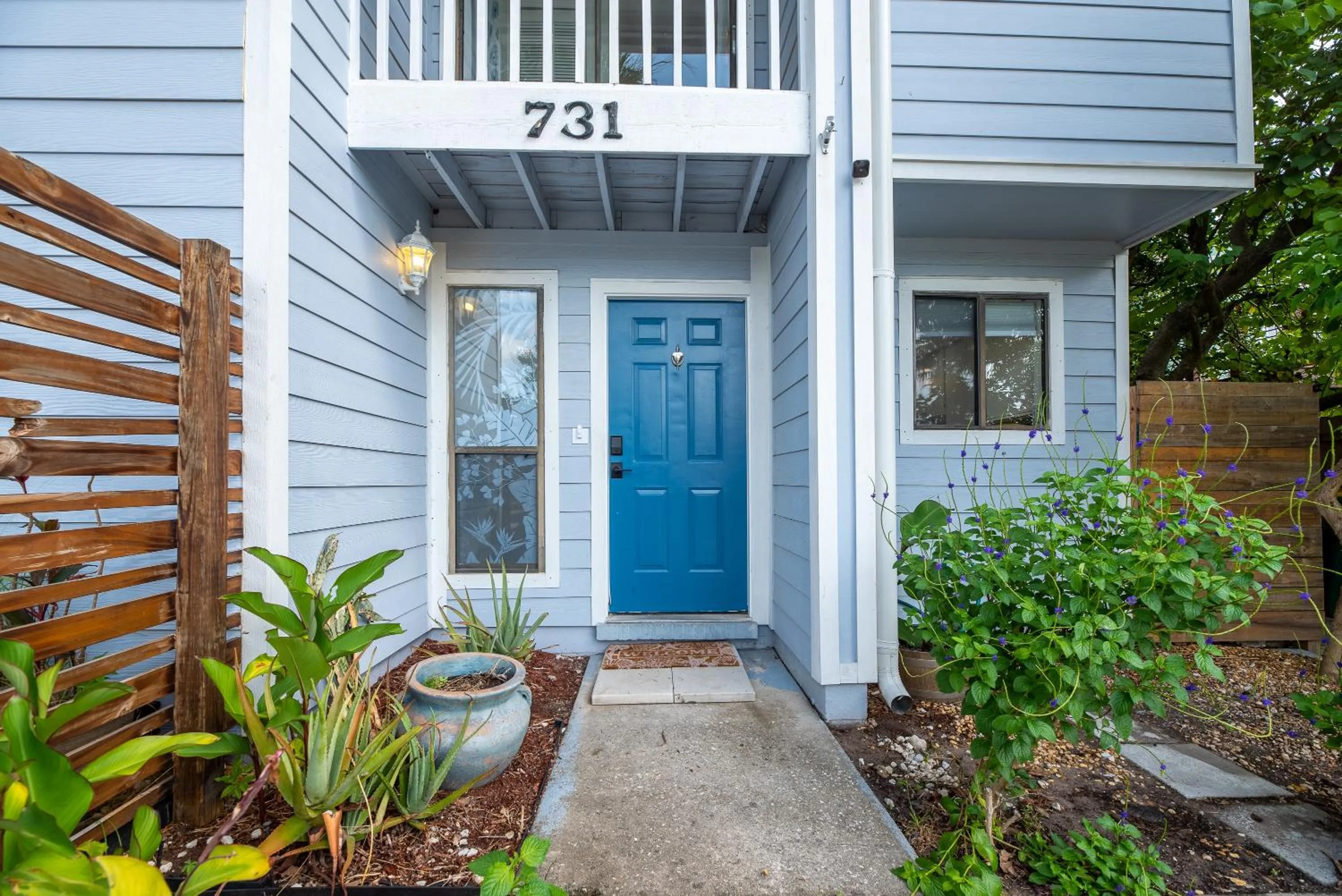 Facade/entrance in Jax Vacations 1/2 Mile to Beach, 2 bedroom townhome pet friendly