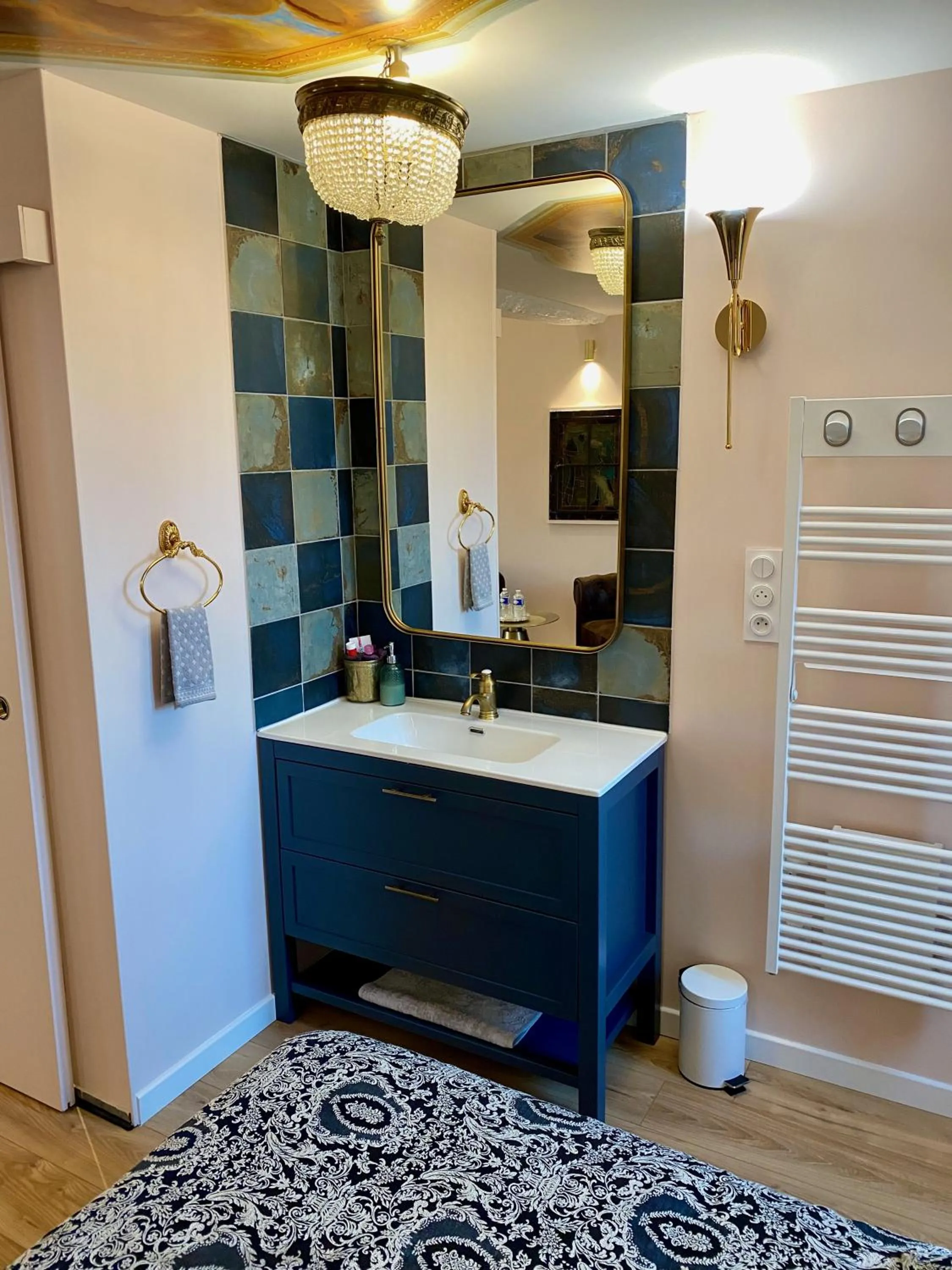 Bathroom in Le Clos de la Chapelle Bayeux