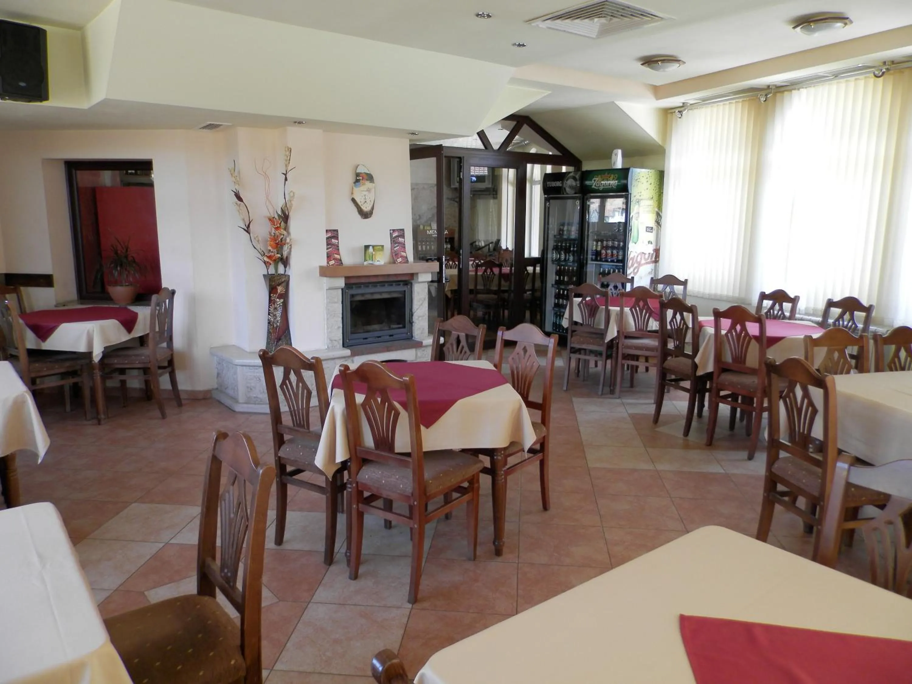 Restaurant/places to eat in Family Hotel Daisy