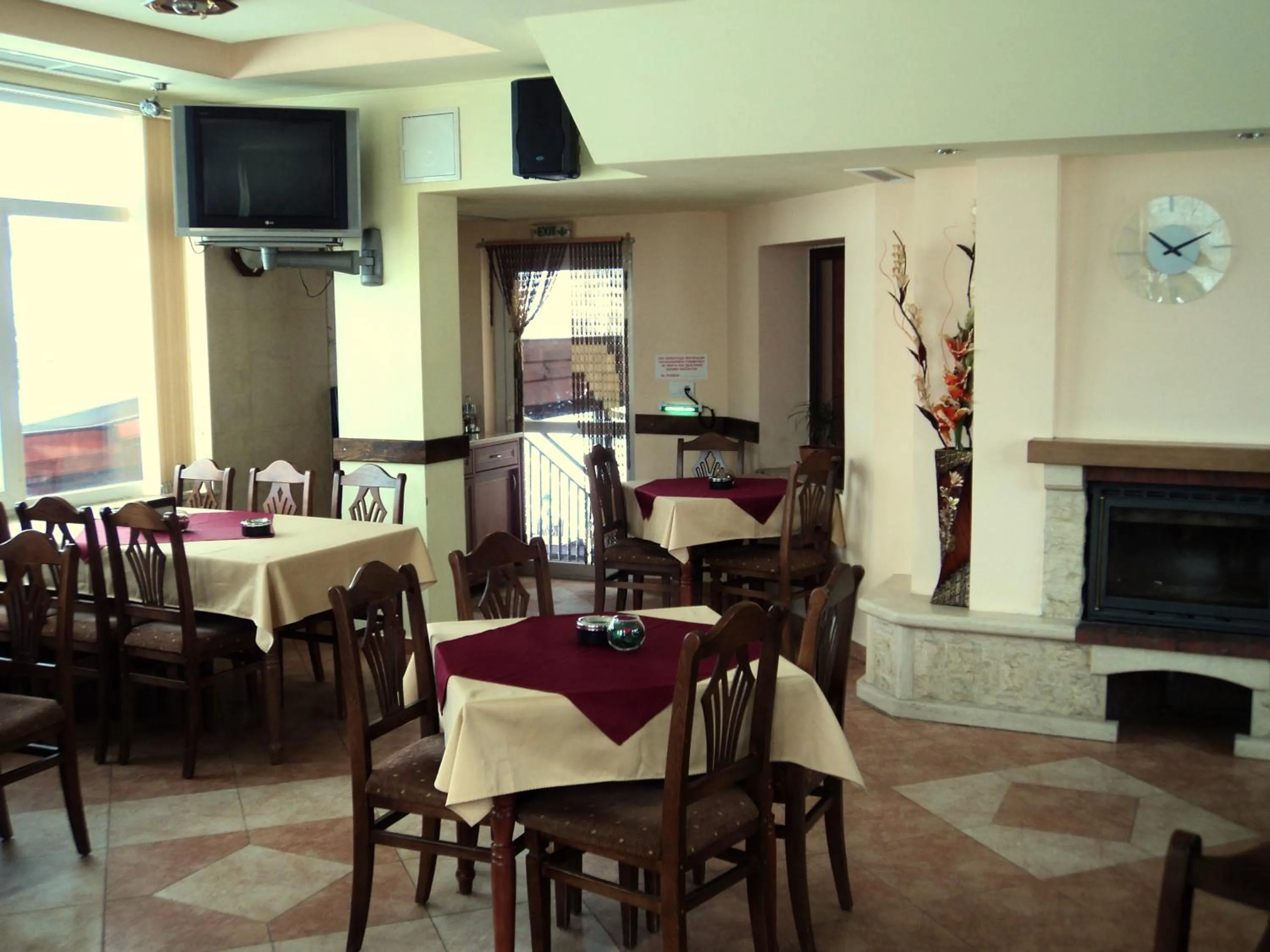Restaurant/places to eat in Family Hotel Daisy