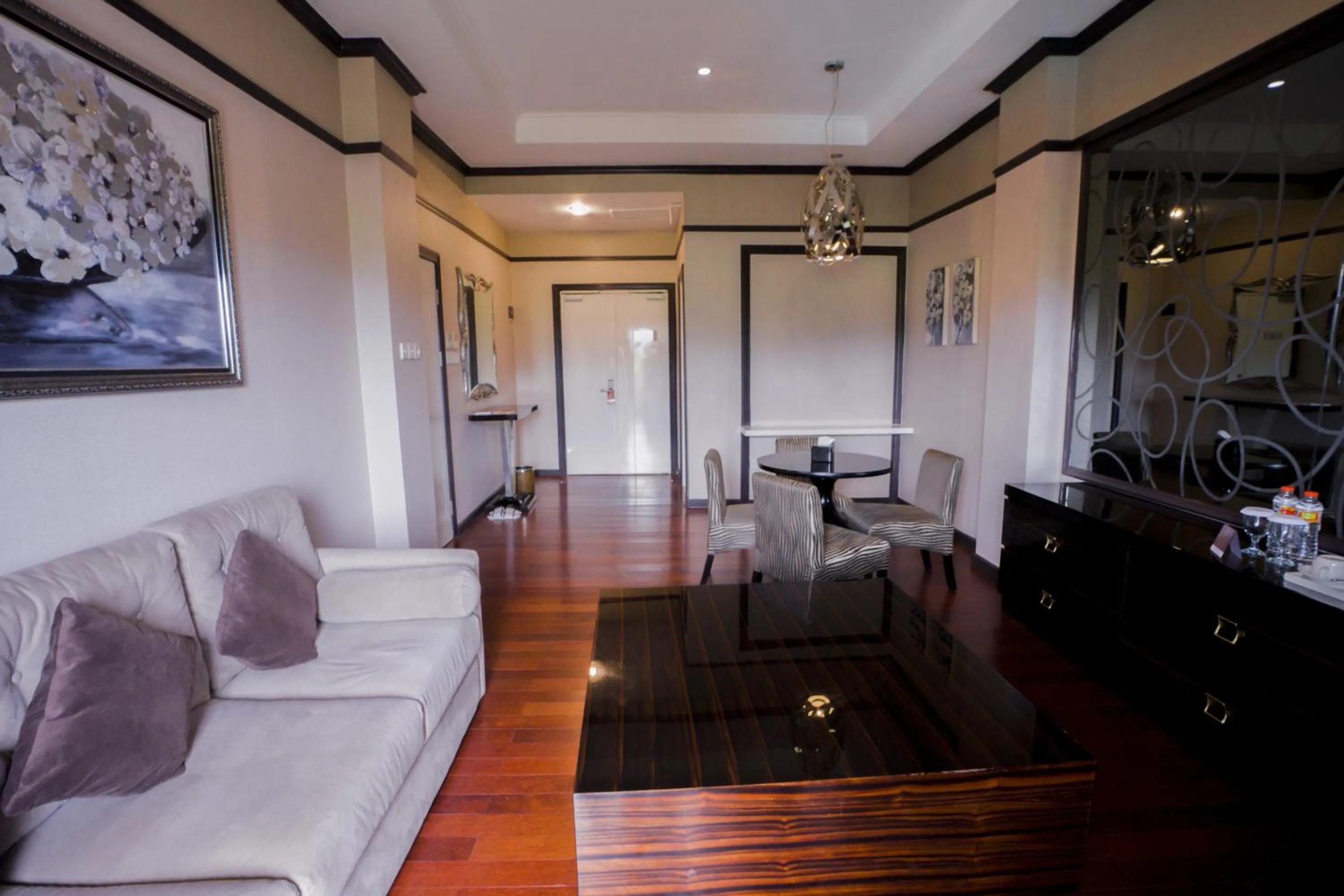 Sutanraja Hotel & Convention Centre