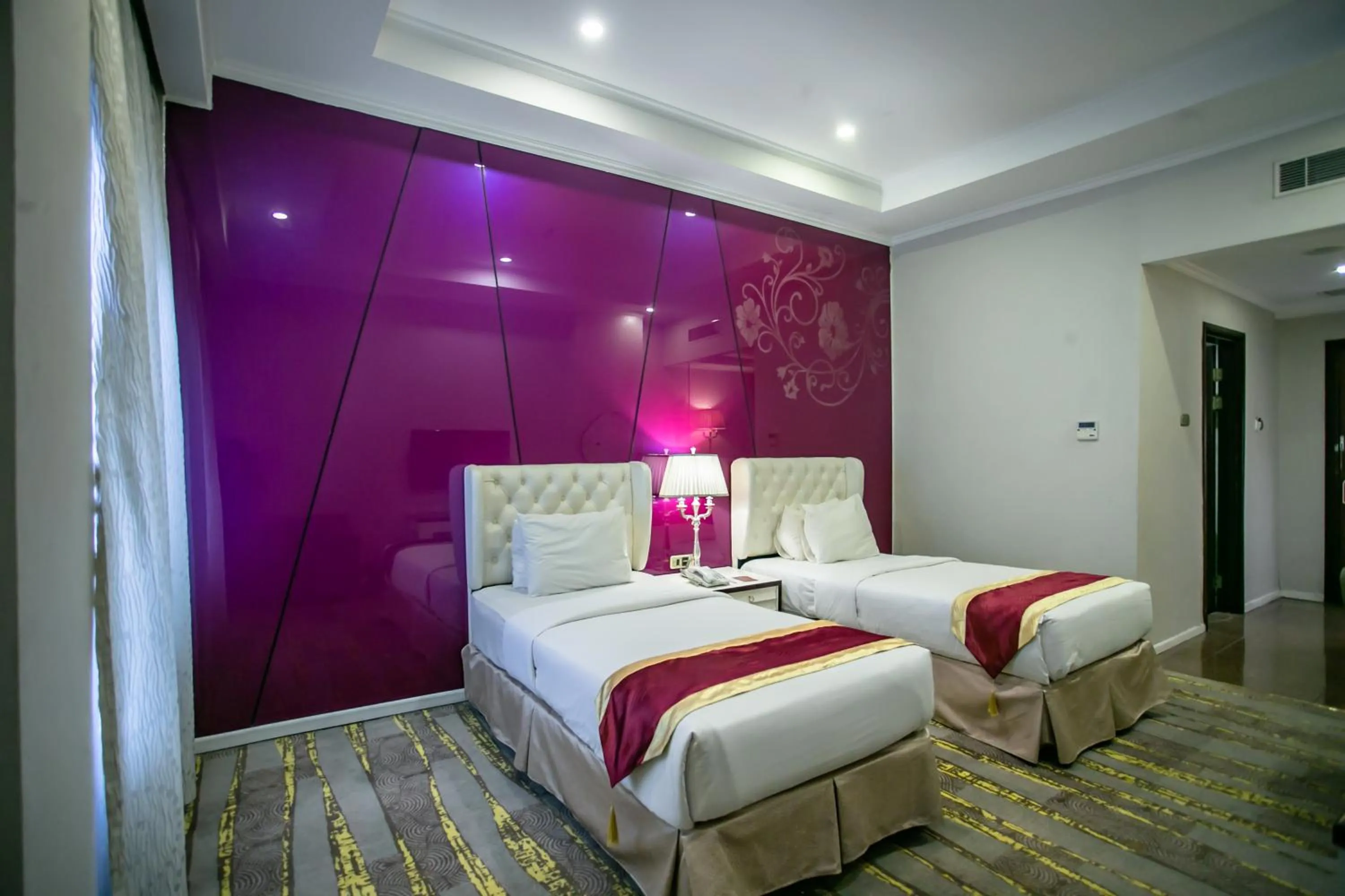 Bed in Sutanraja Hotel & Convention Centre