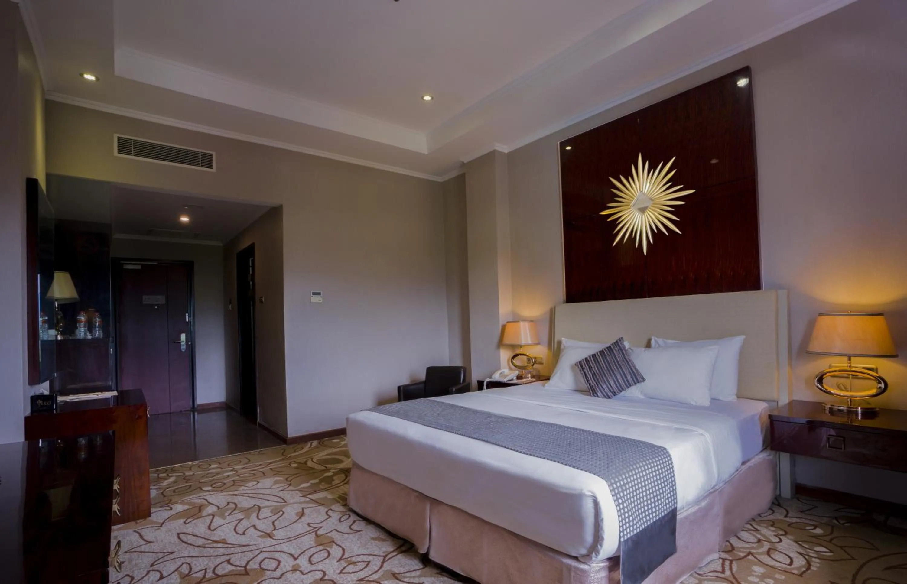 Bed in Sutanraja Hotel & Convention Centre