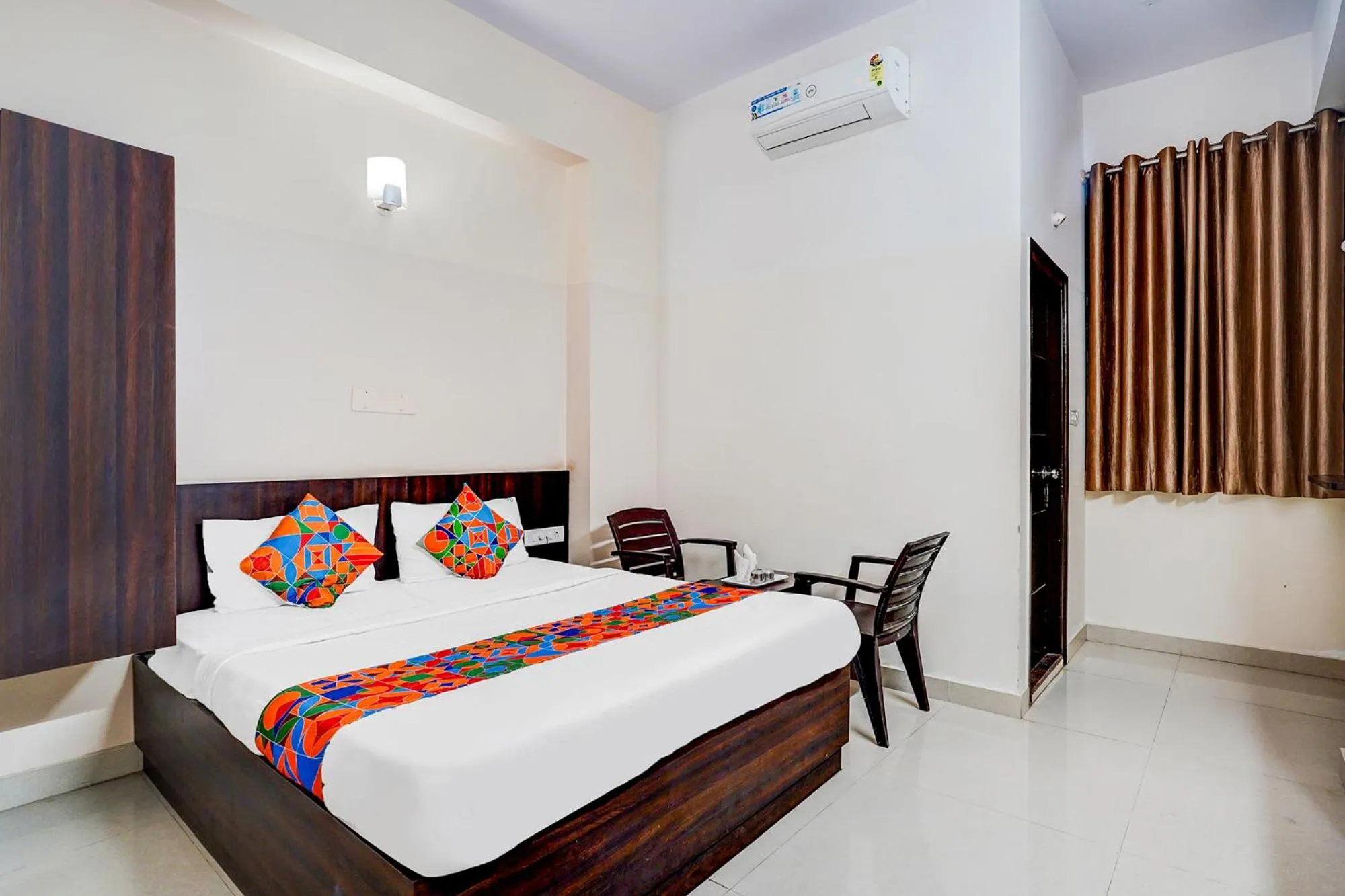 Bedroom, Bed in FabHotel Pride Image - Rajarajeshwari Nagar