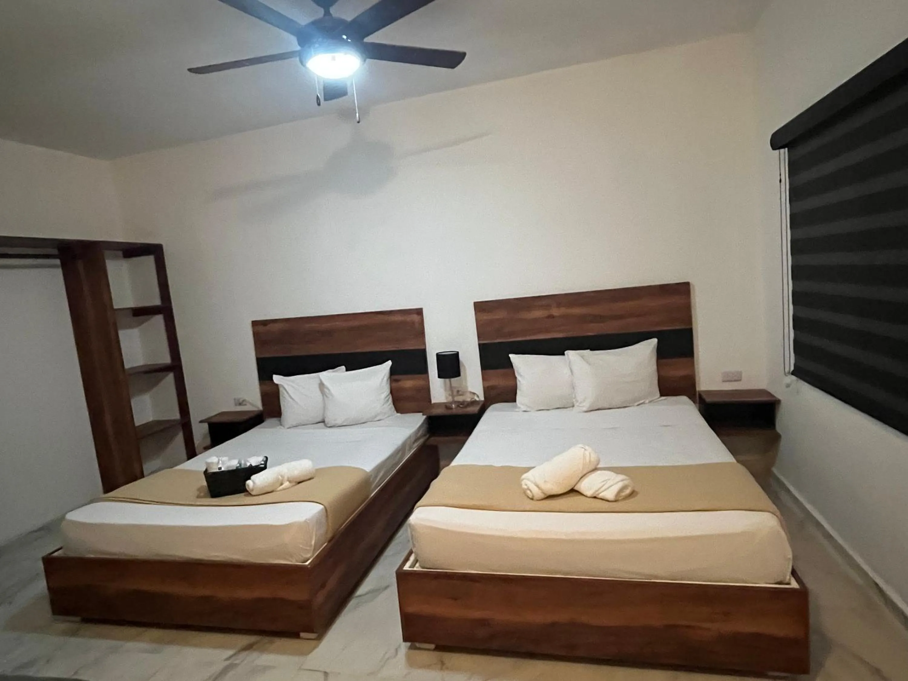 Photo of the whole room, Bed in BALAM Playa - 15Th Ave