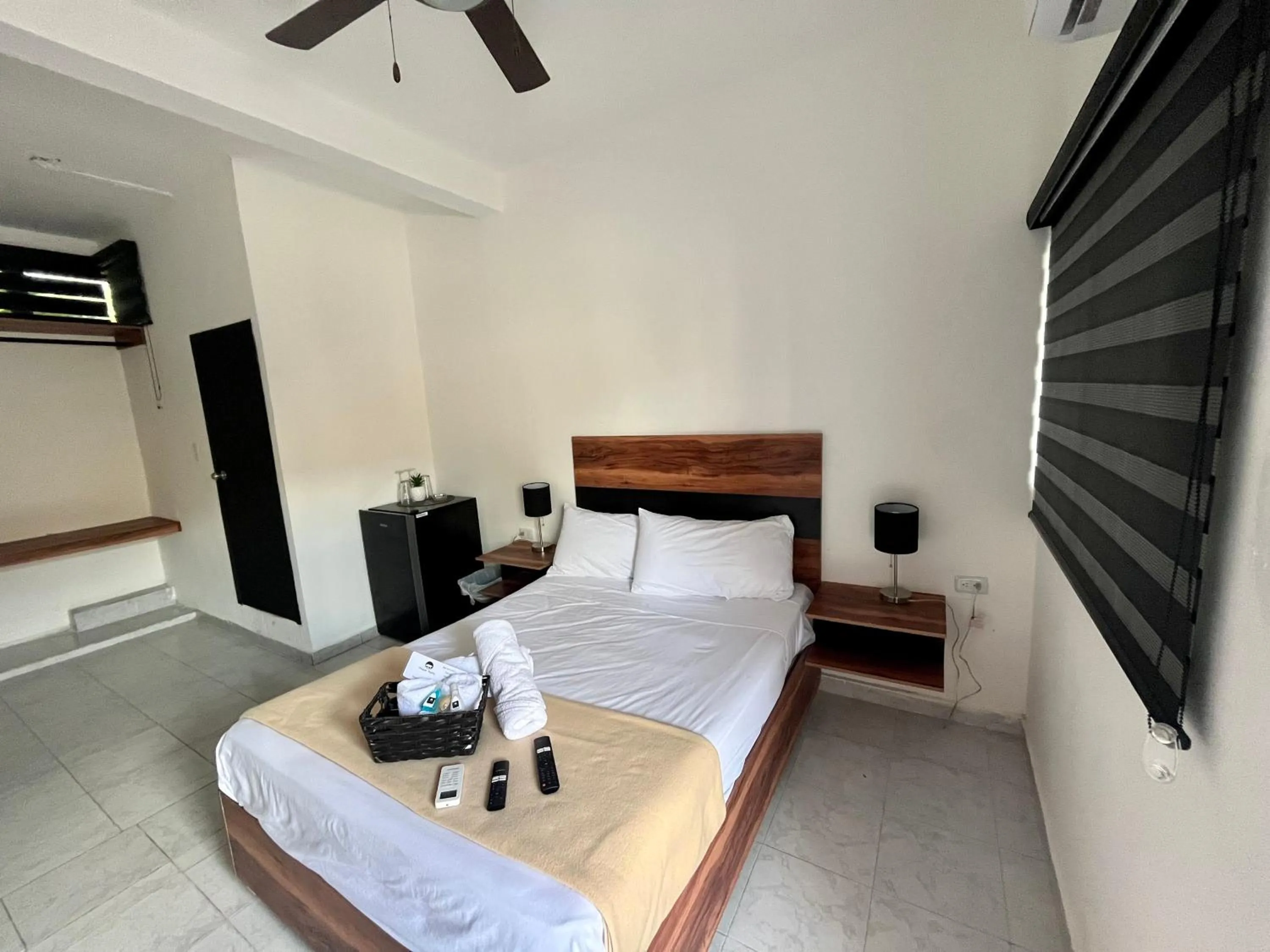 Photo of the whole room, Bed in BALAM Playa - 15Th Ave