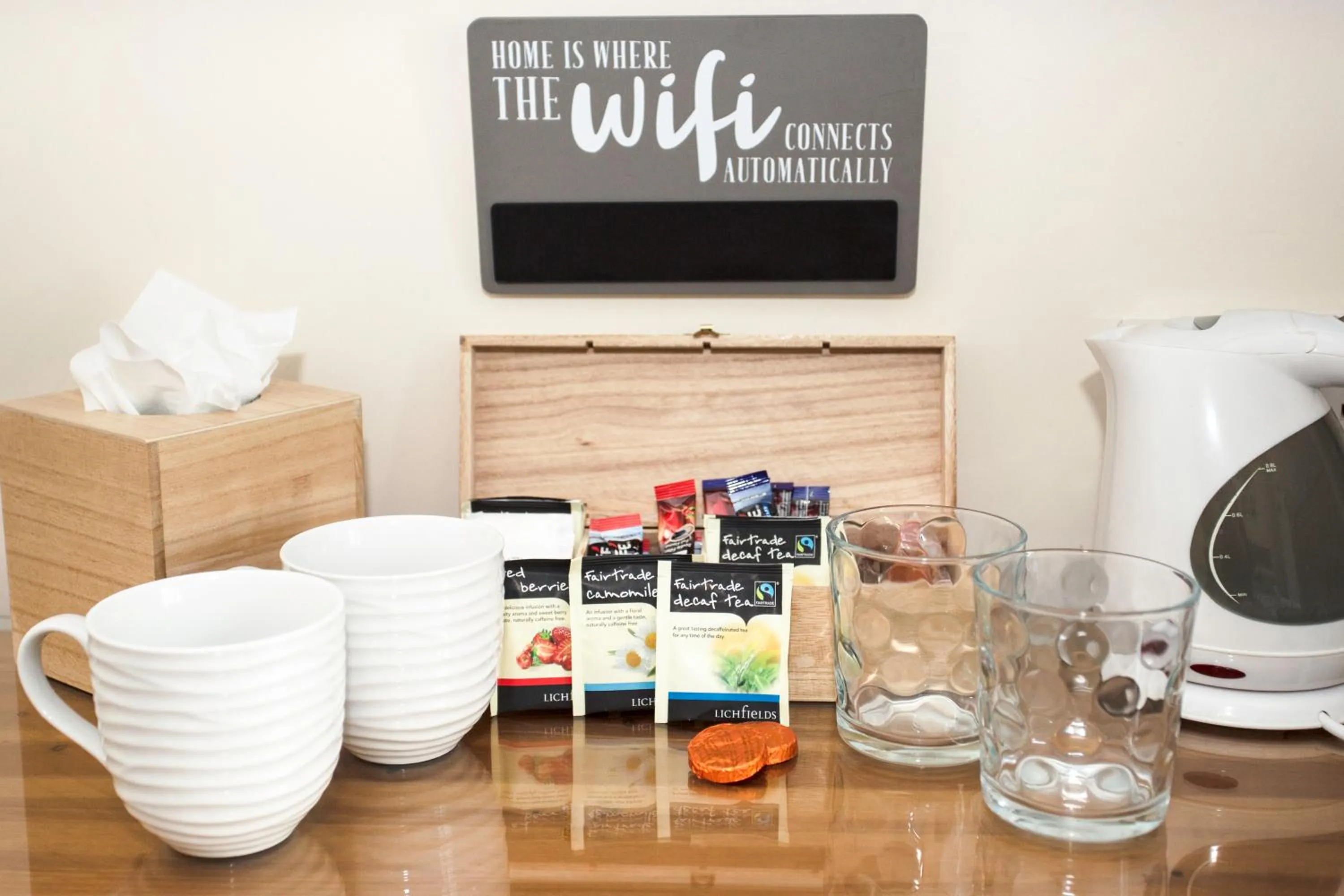 Coffee/tea facilities in Mariners Guest House