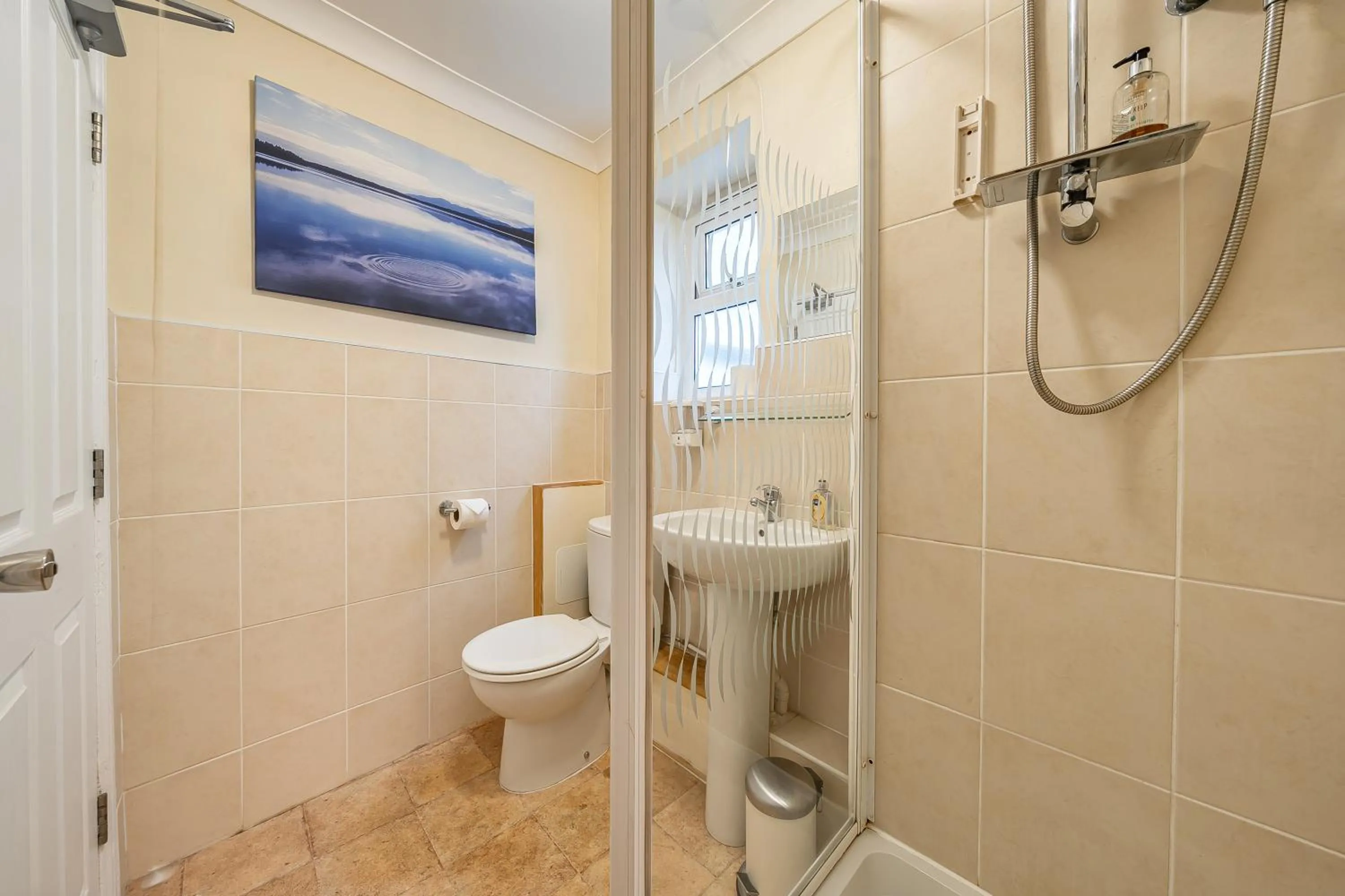 Bathroom in Mariners Guest House