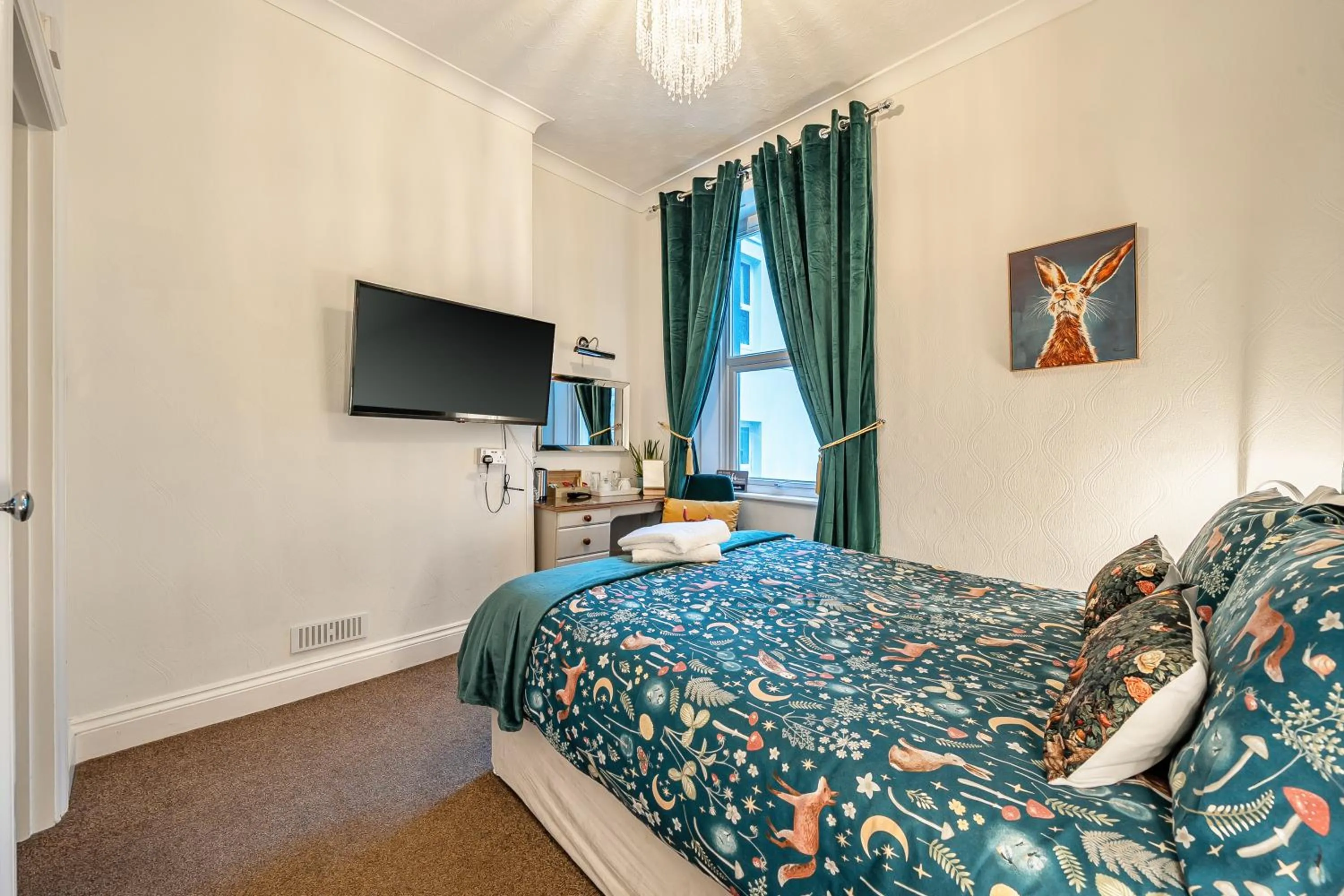 Bedroom, Bed in Mariners Guest House