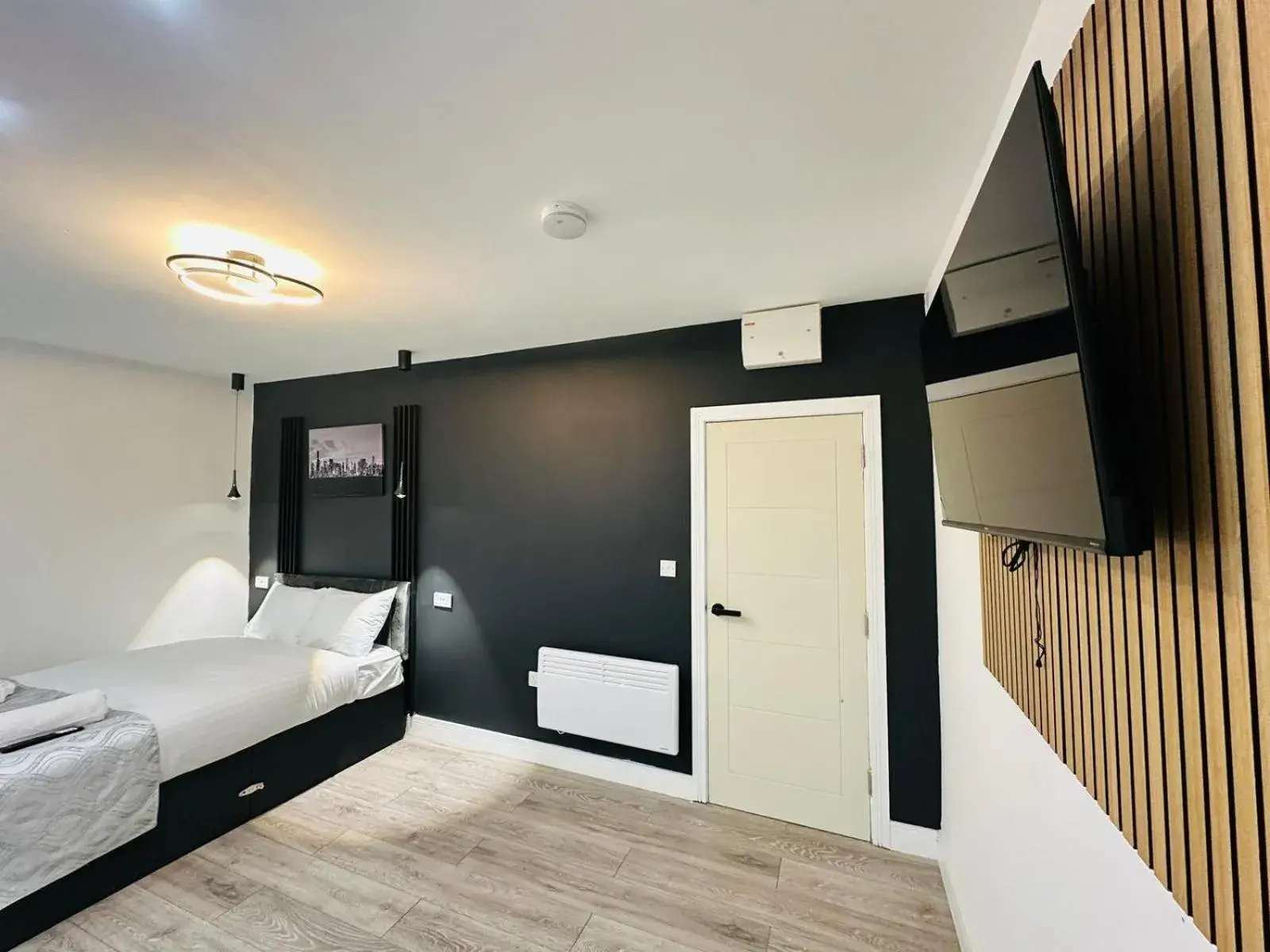 Bed in Heathrow Lodge Ltd Bed in Heathrow Lodge Ltd