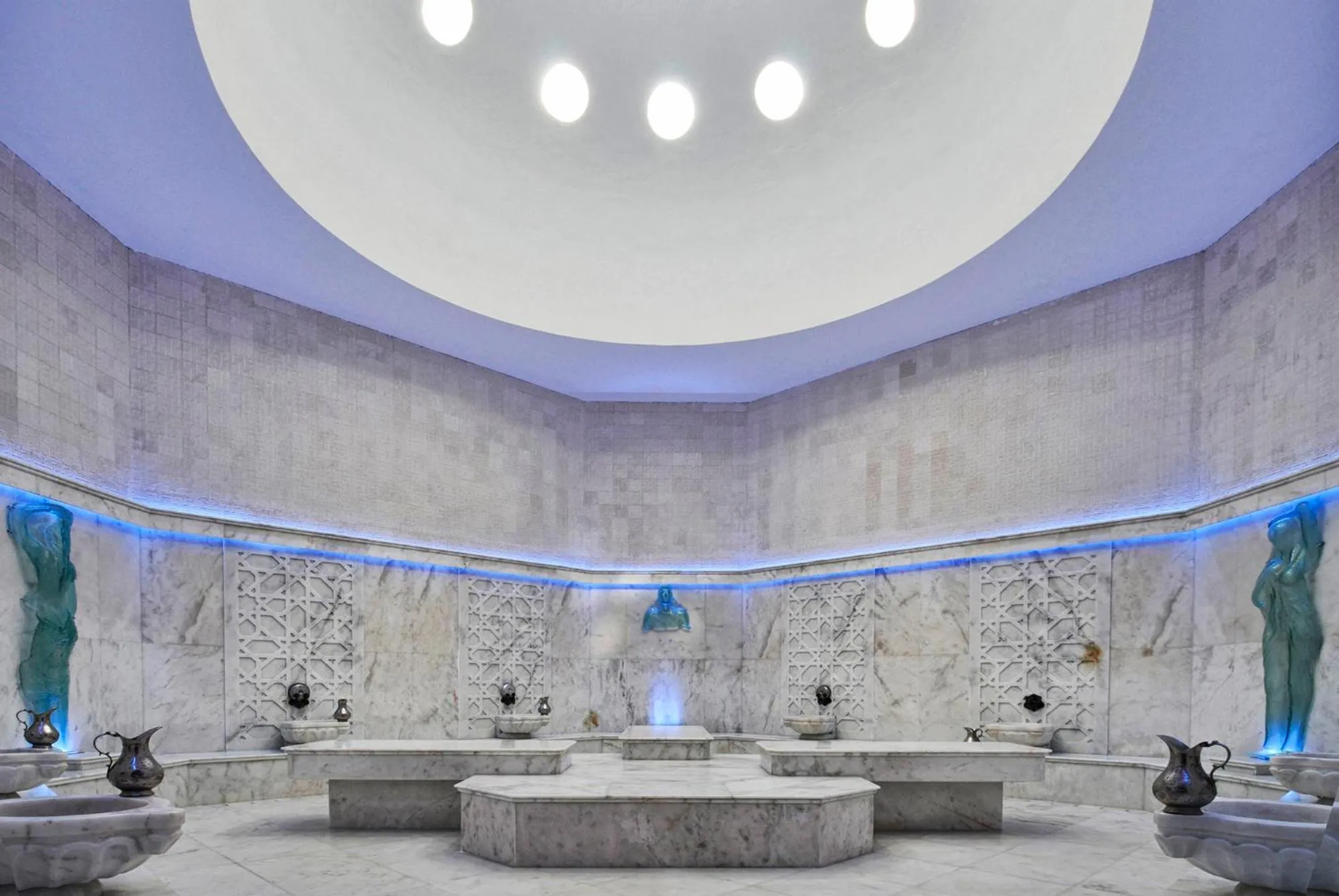 Public Bath in Gloria Serenity Resort