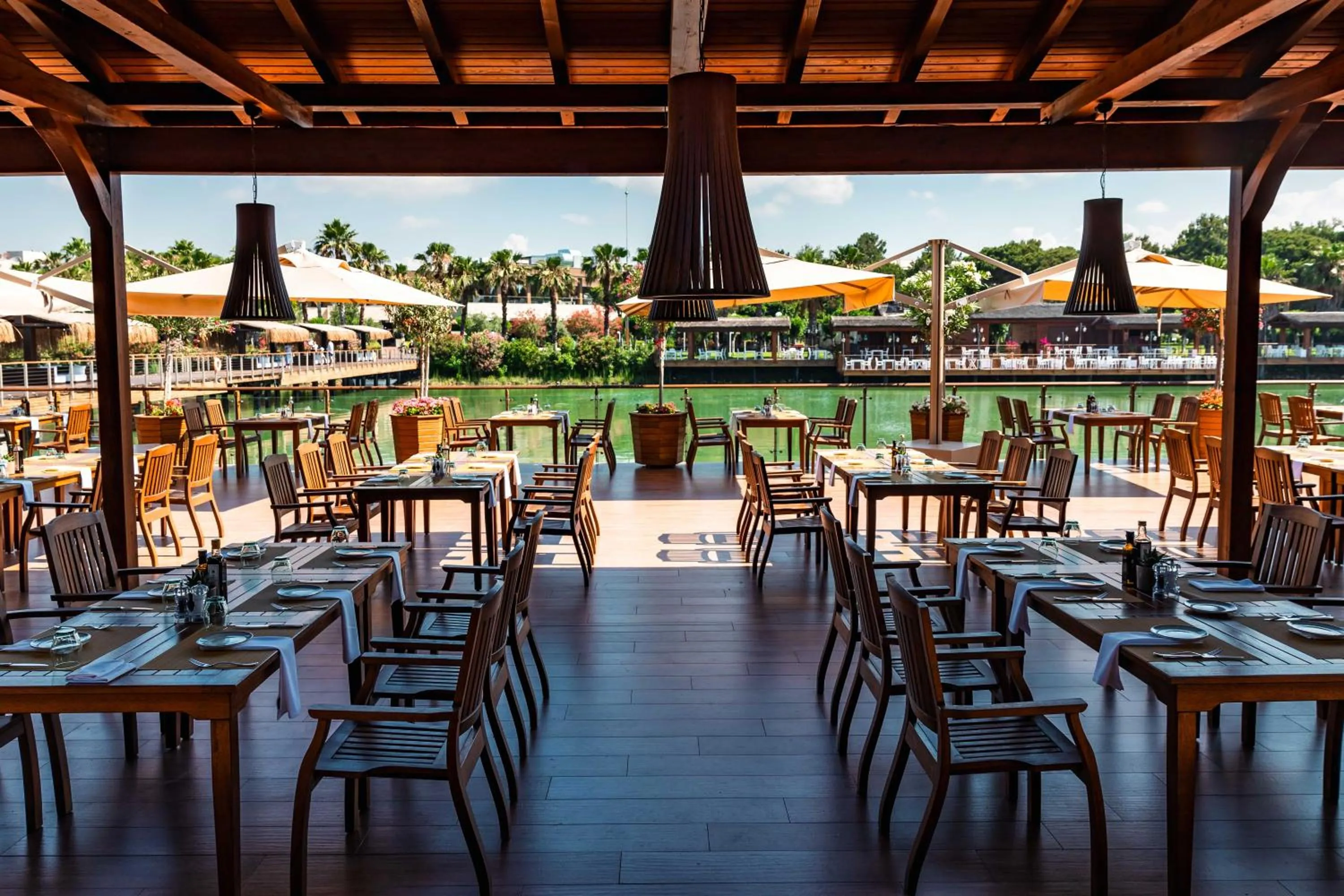 Restaurant/places to eat in Gloria Serenity Resort