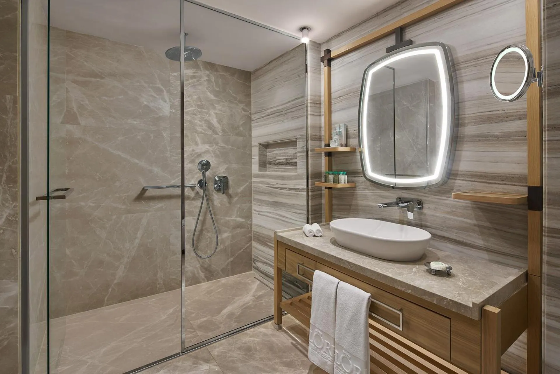 Bathroom in Gloria Serenity Resort