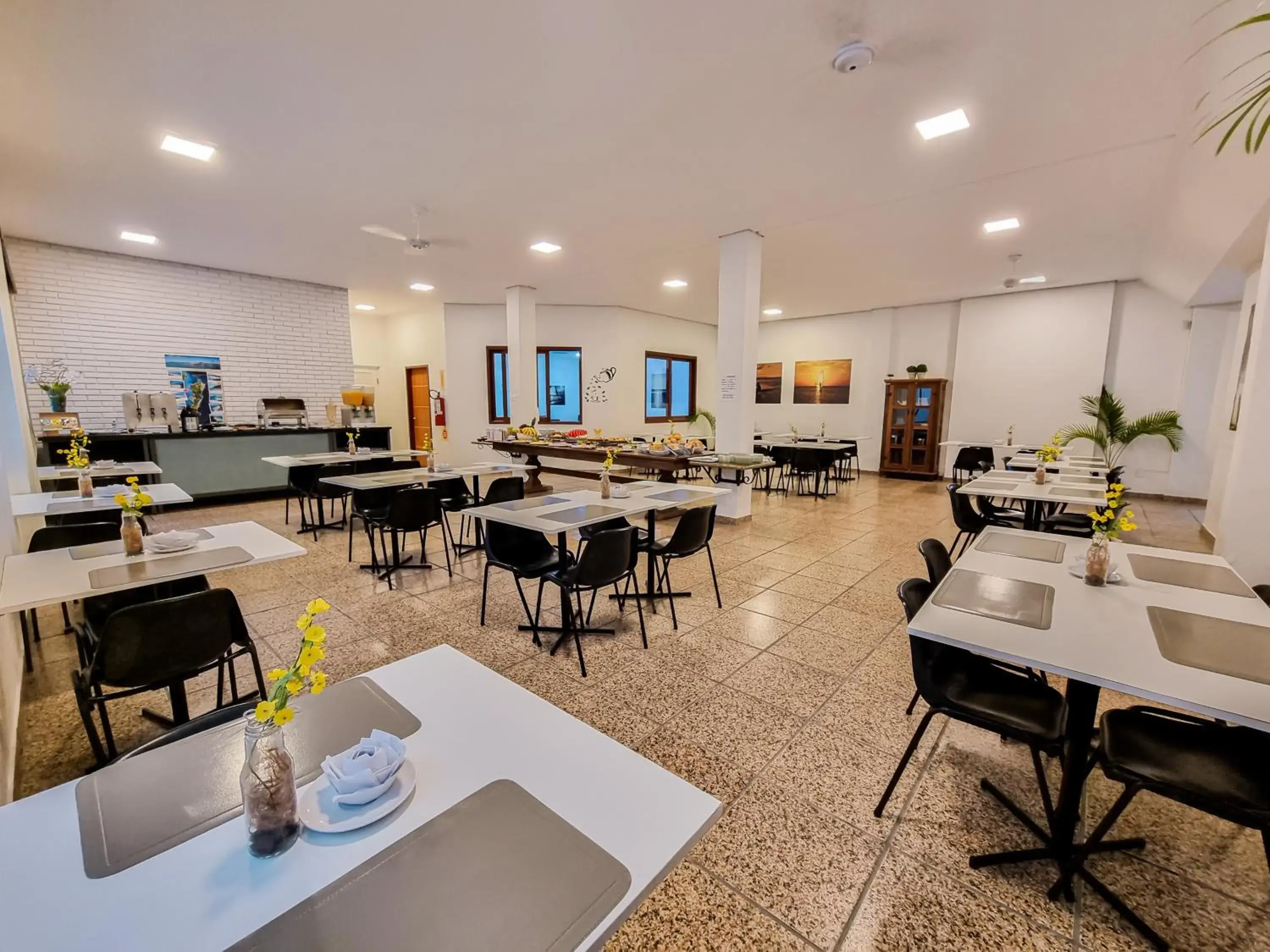 Restaurant/places to eat in Canas Gold Praia Hotel Restaurant/places to eat in Canas Gold Praia Hotel