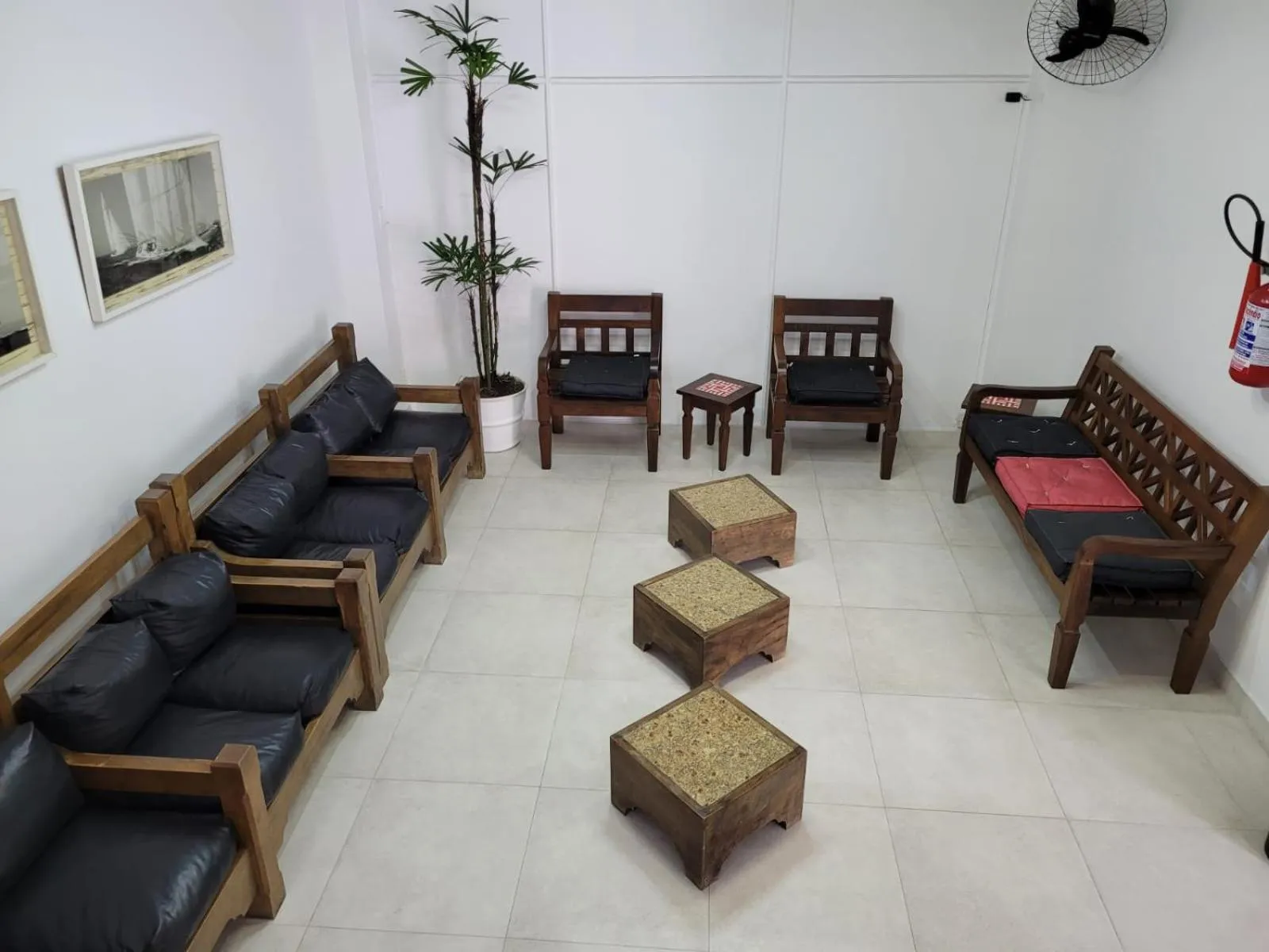 Communal lounge/ TV room in Canas Gold Praia Hotel