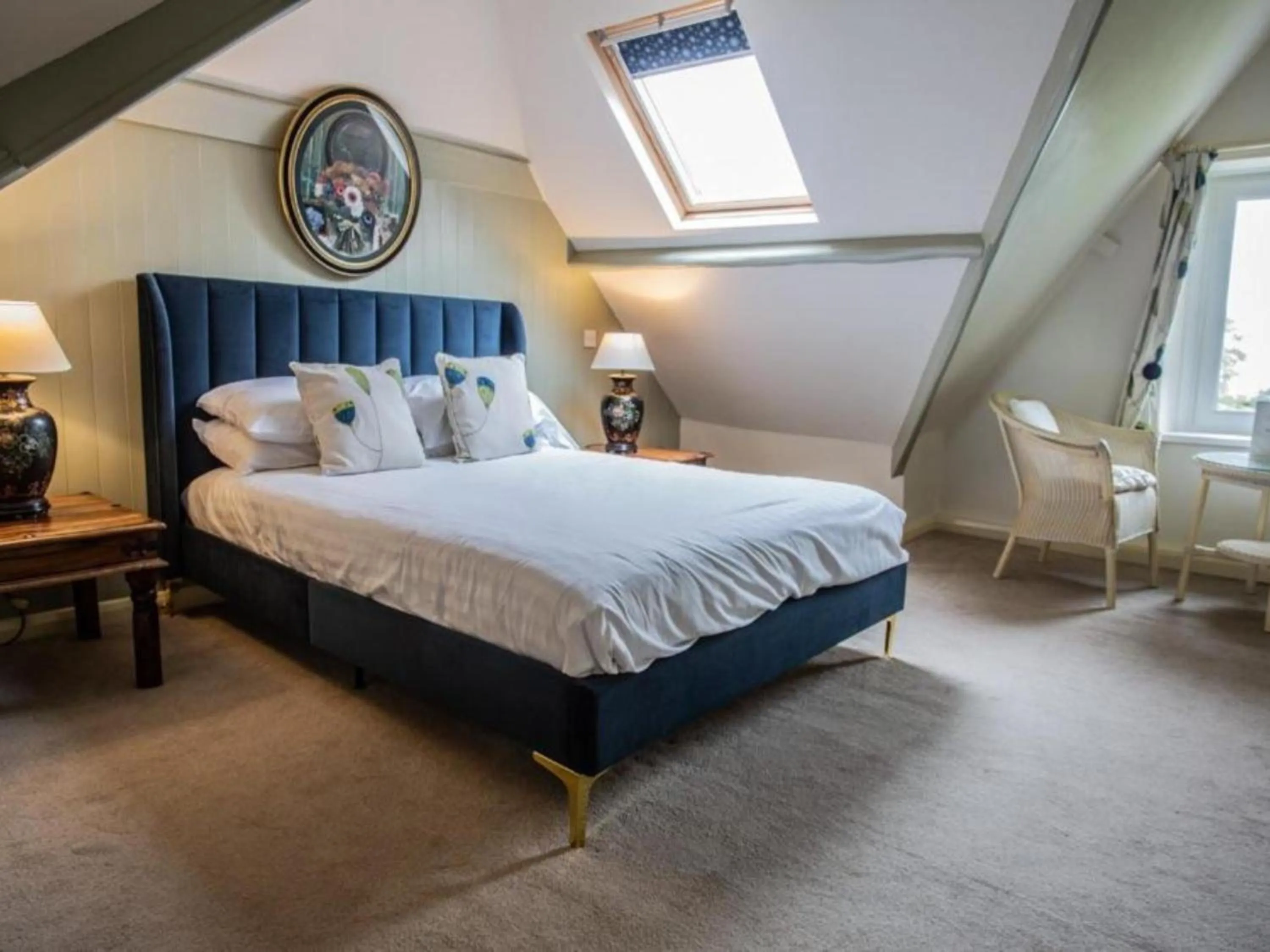 Bedroom, Bed in Orestone Manor