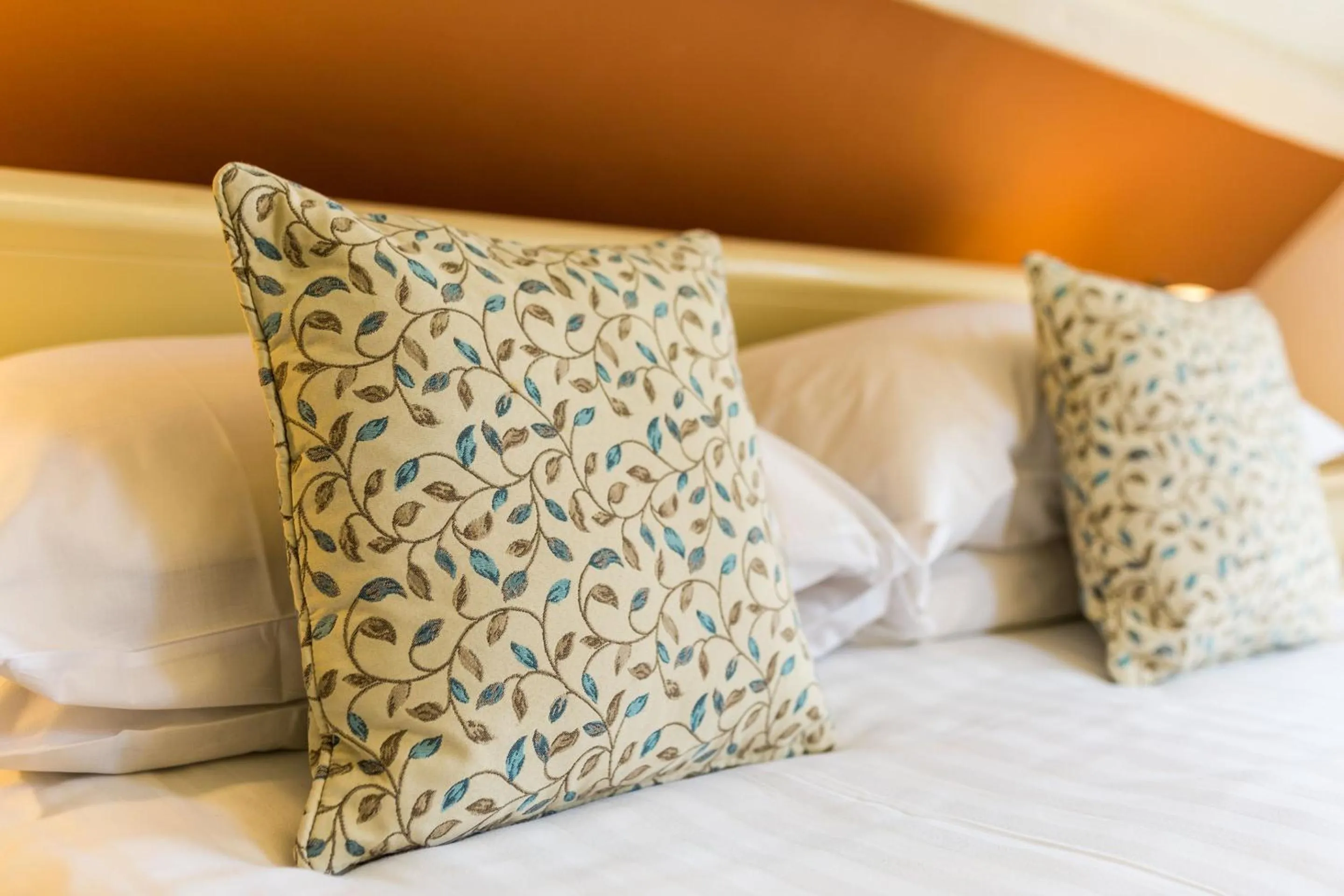 Bedroom, Bed in Orestone Manor