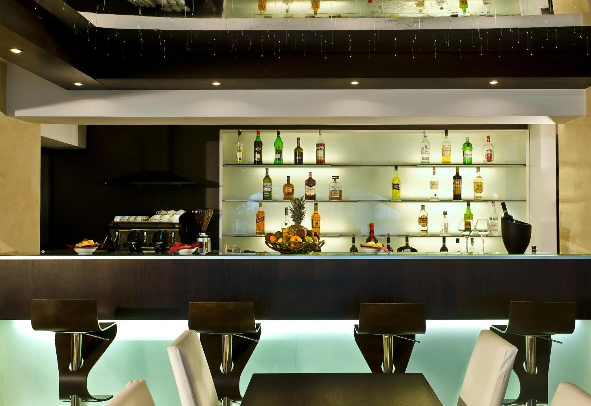 Lounge or bar in Hotel Petit Palais Lounge or bar in Hotel Petit Palais