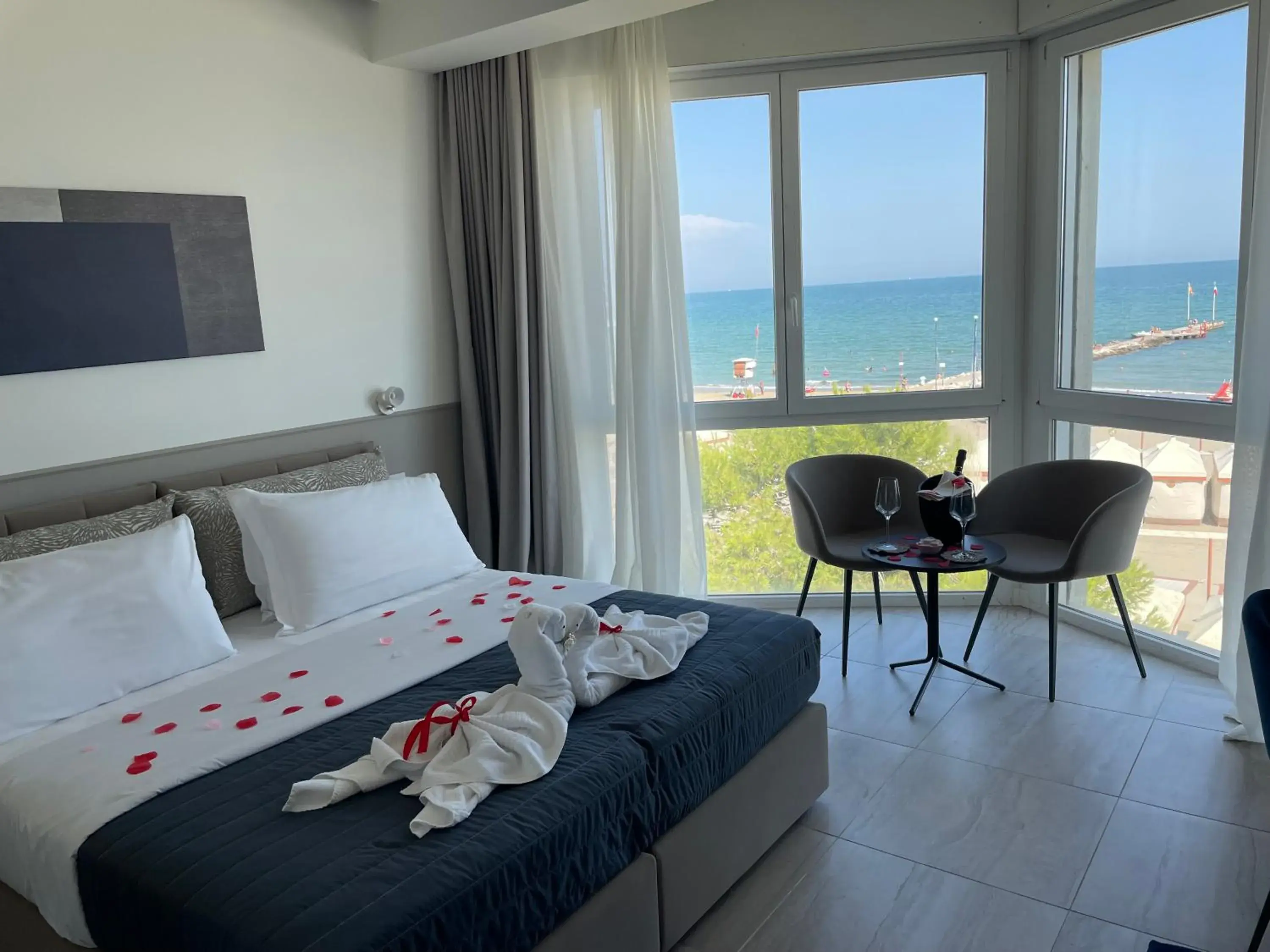 Deluxe Double or Twin Room with Sea View in Hotel Petit Palais Deluxe Double or Twin Room with Sea View in Hotel Petit Palais