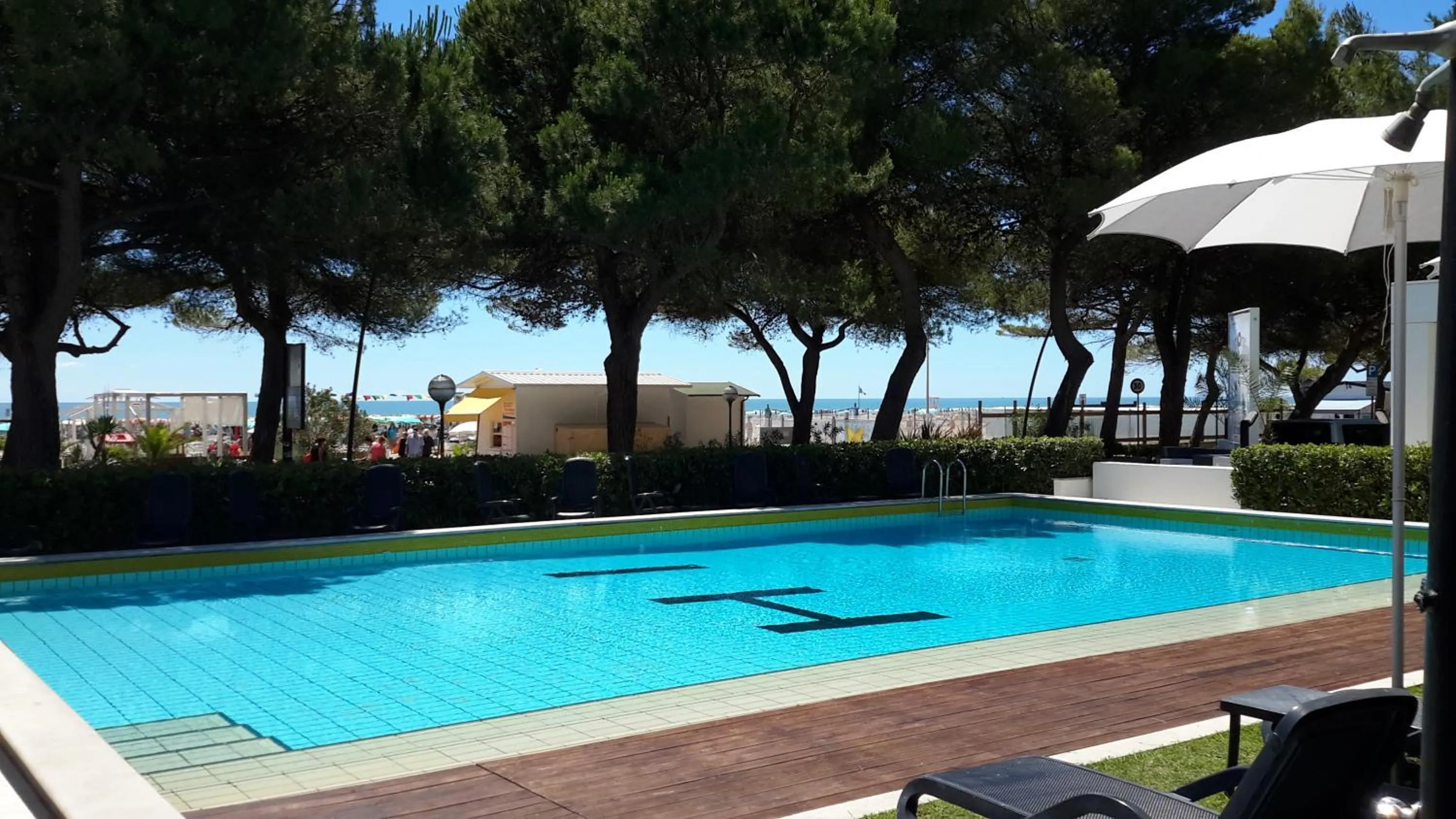 Swimming pool in International Beach Hotel