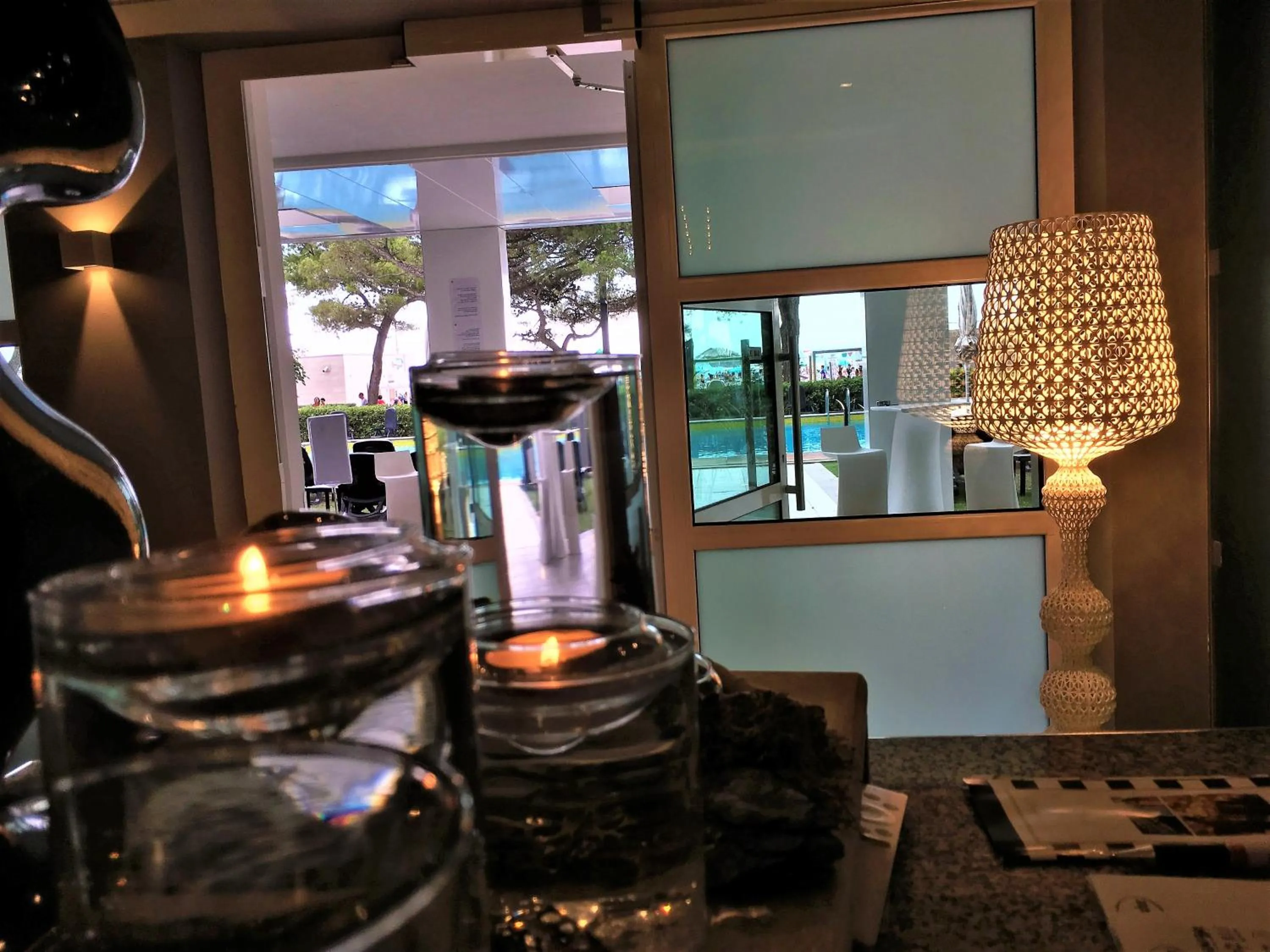 Lounge or bar in International Beach Hotel