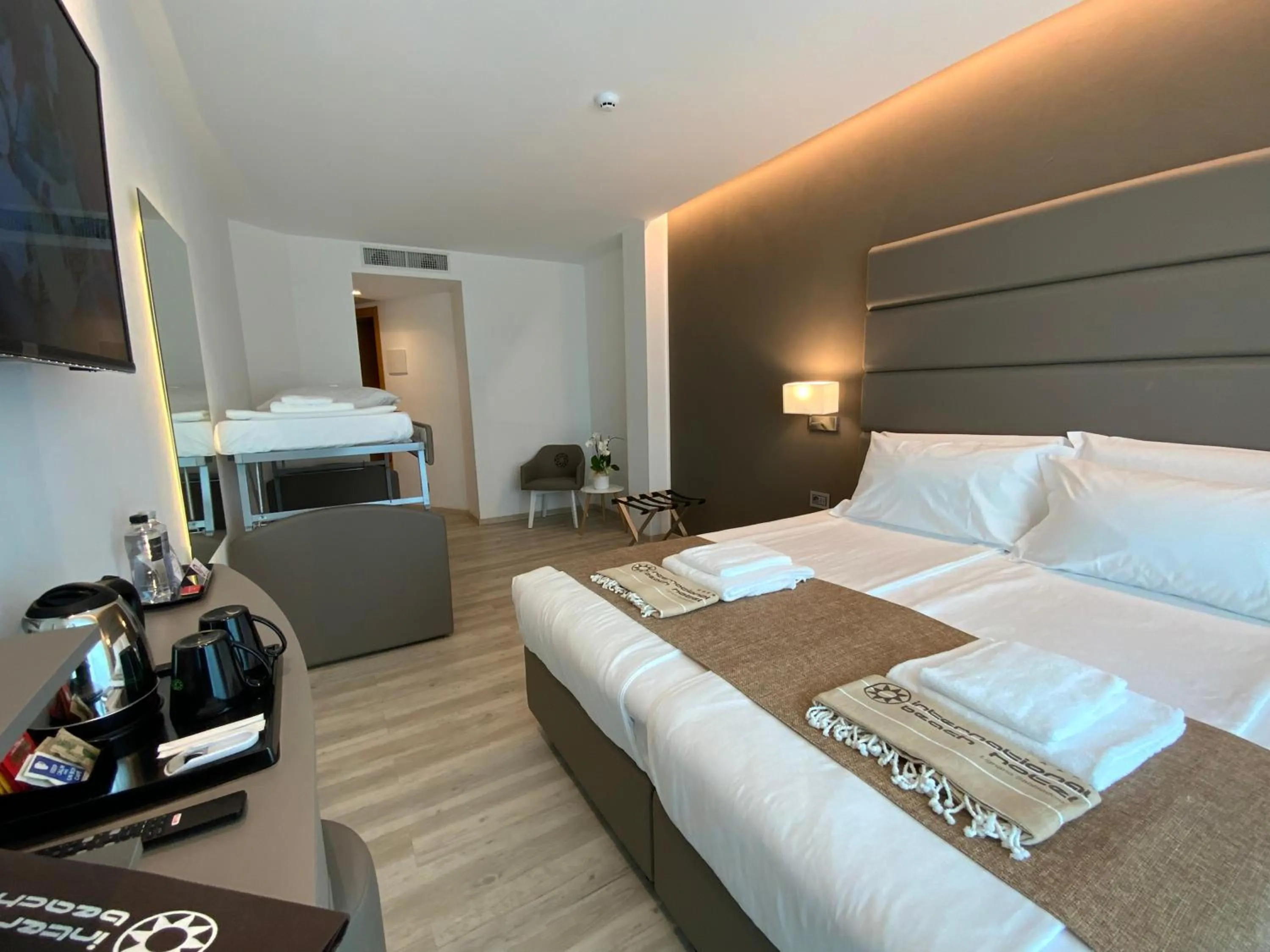 Bedroom, Bed in International Beach Hotel