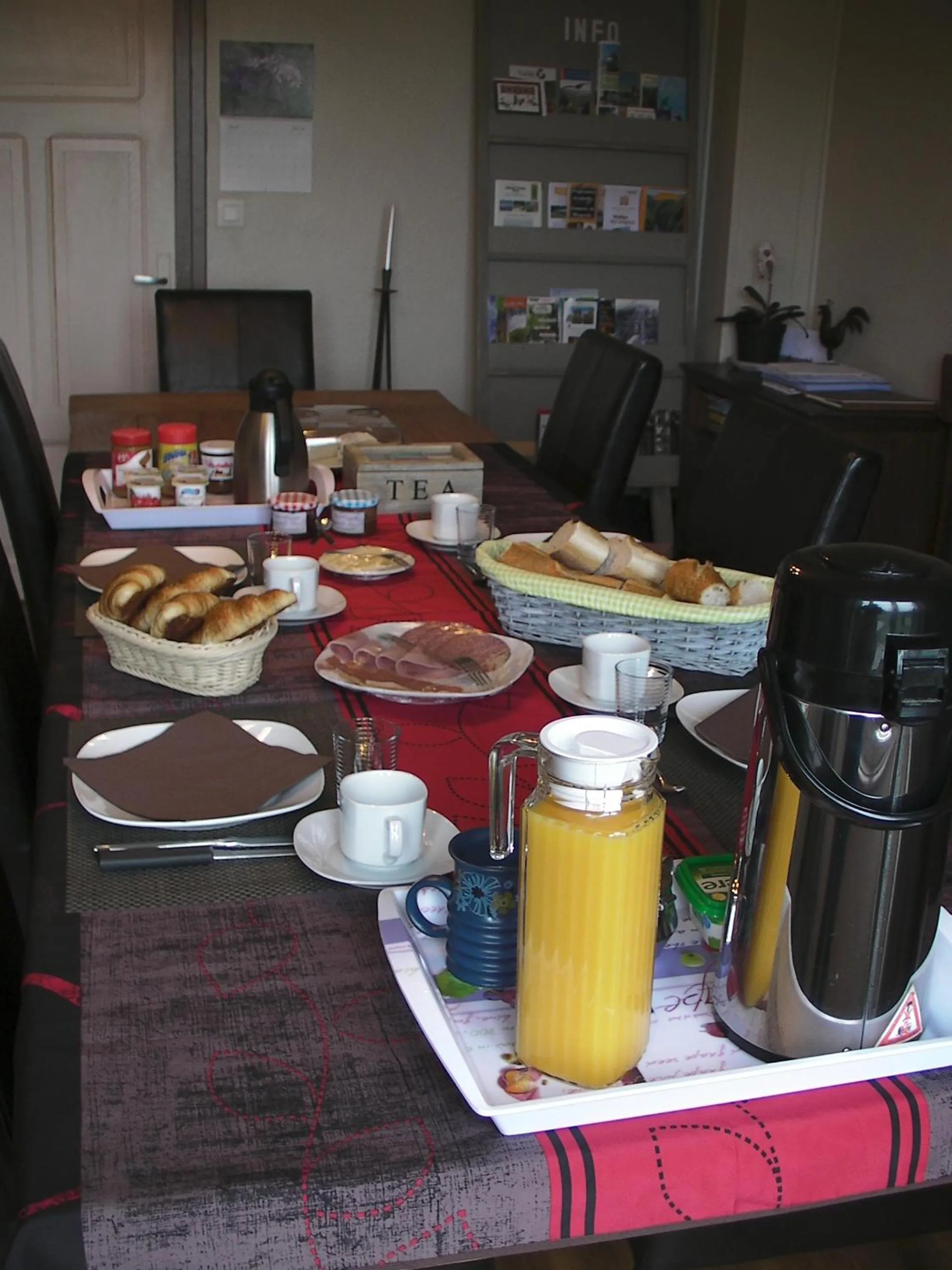 Continental breakfast in Maison Chabrat