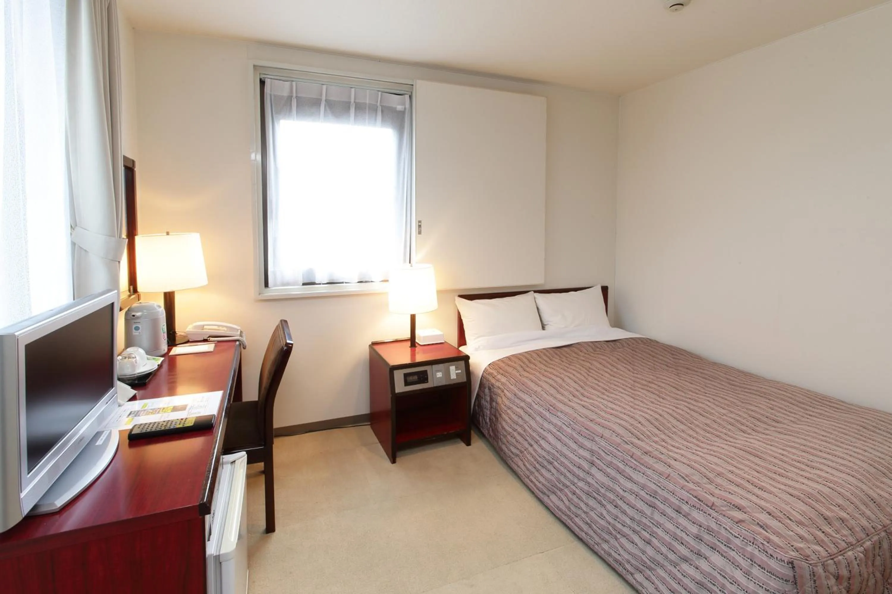 Photo of the whole room, Bed in Hotel Green Park