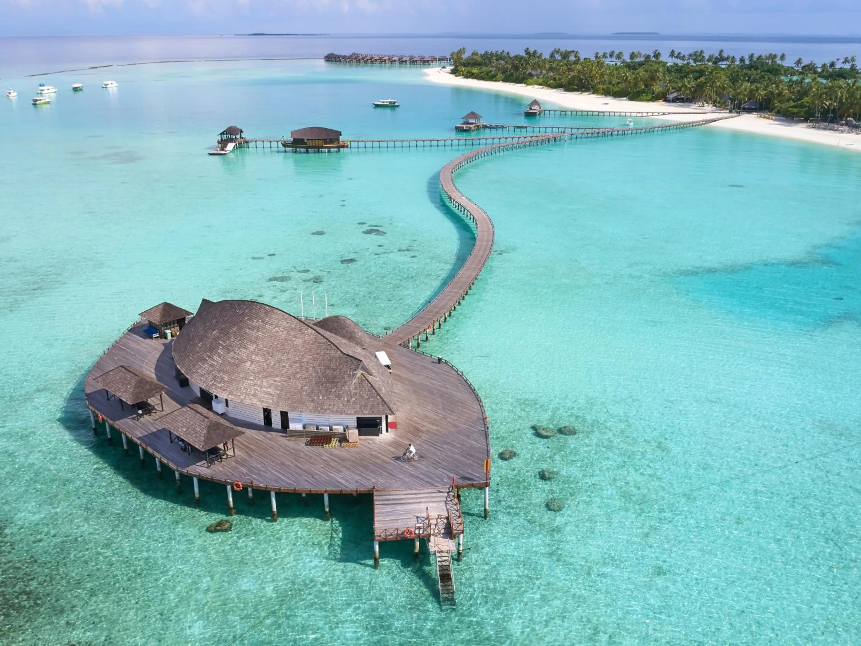 Diving in Sun Siyam Iru Fushi with Free Transfer