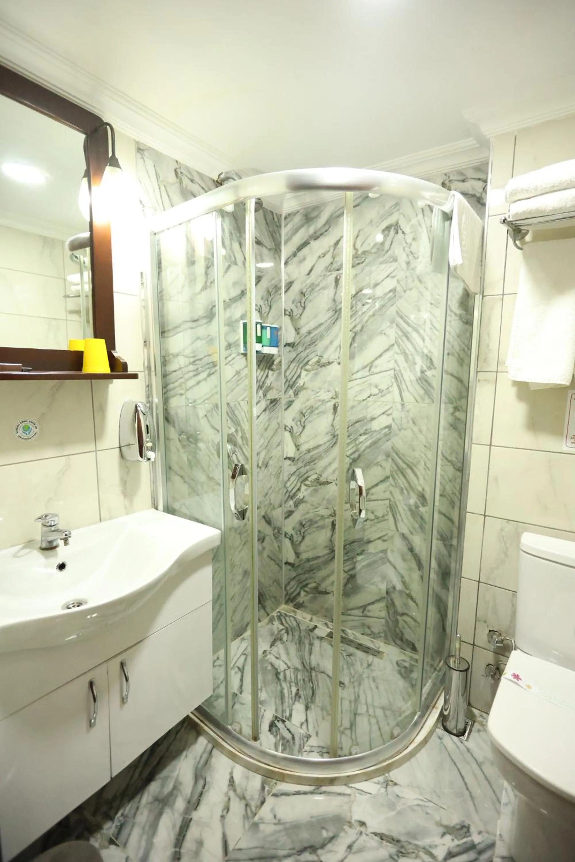 Bathroom in Asmali Hotel