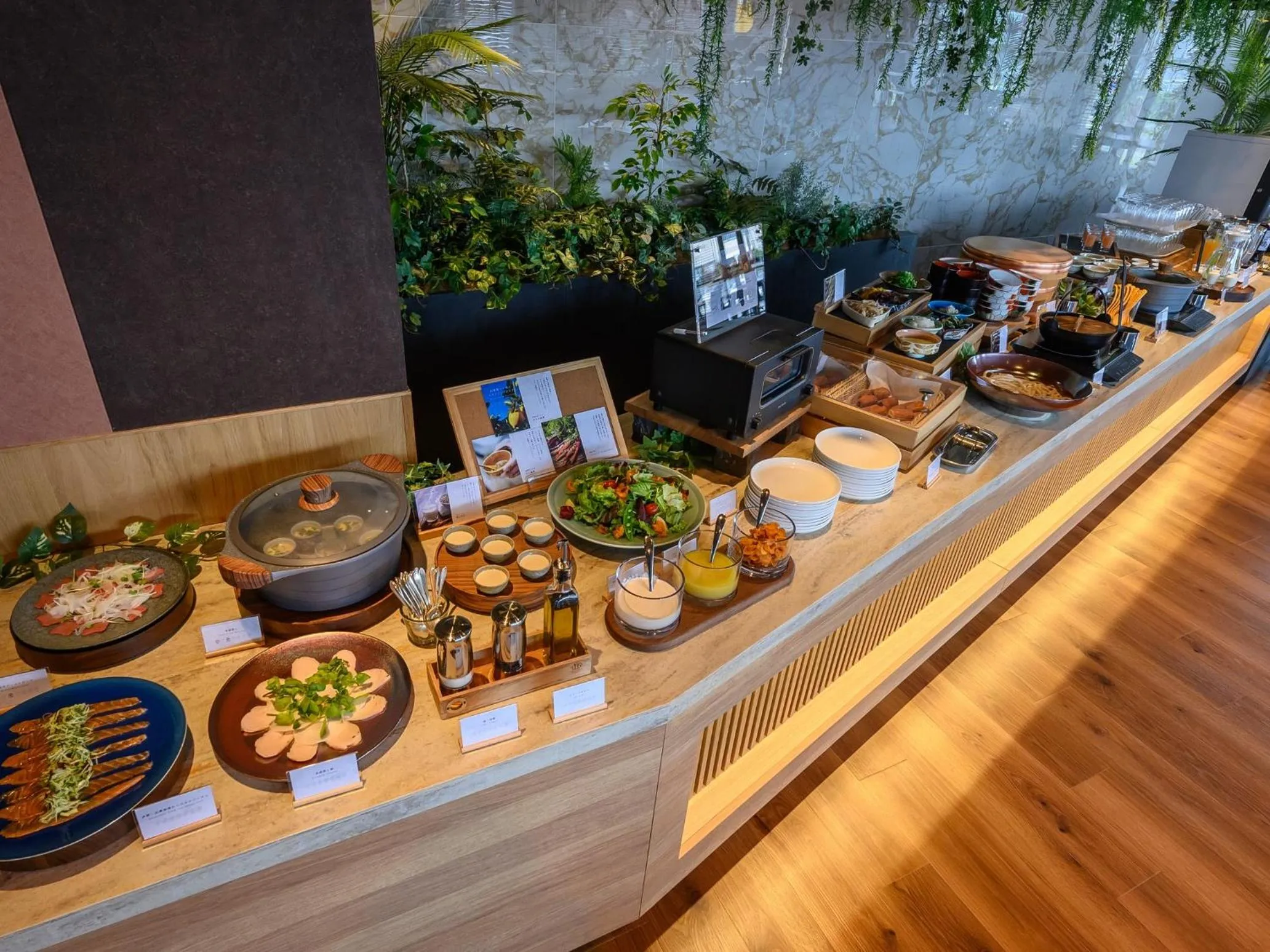 Buffet breakfast in Hotel Tsu Center Palace