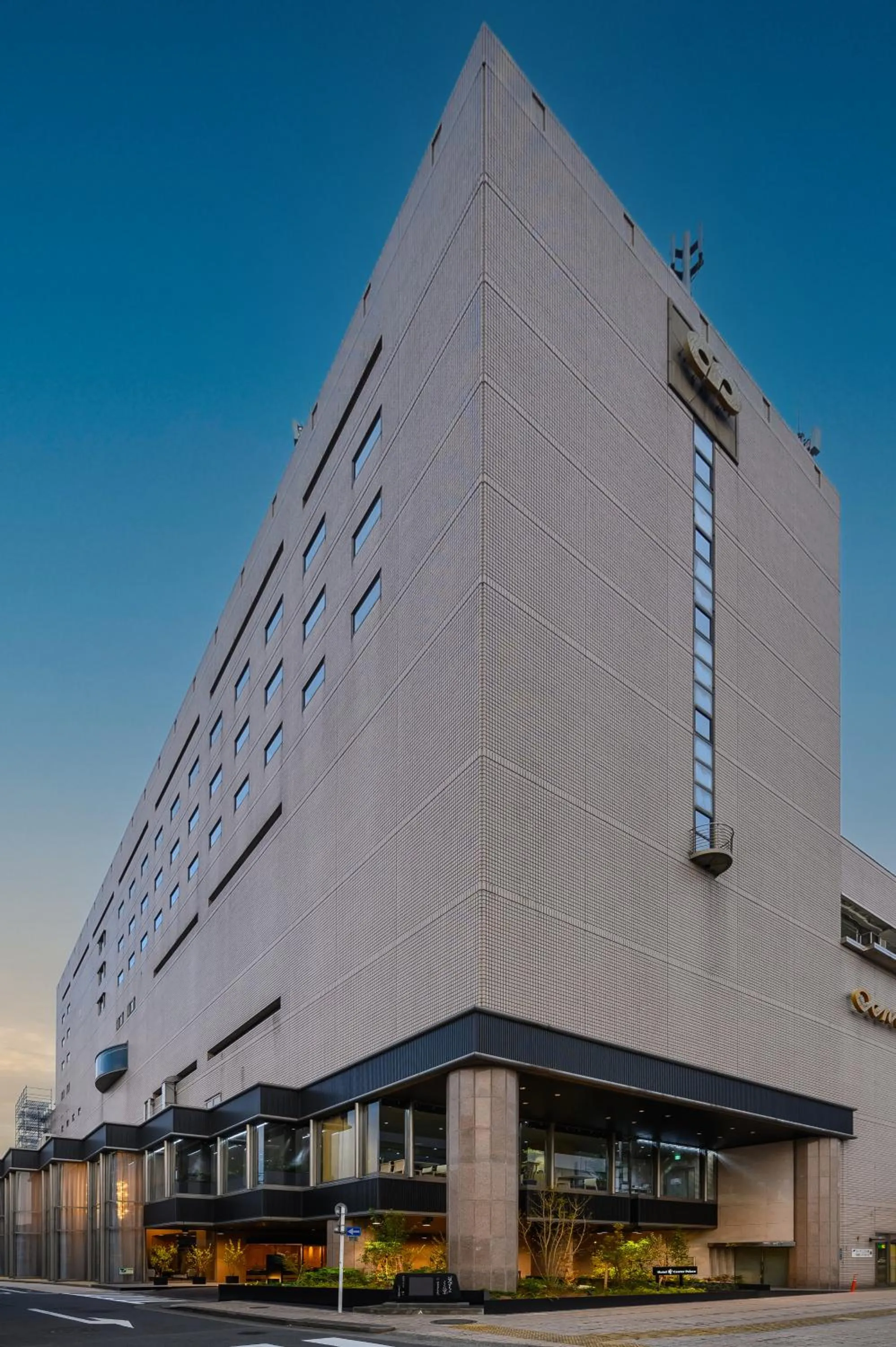 Hotel Tsu Center Palace