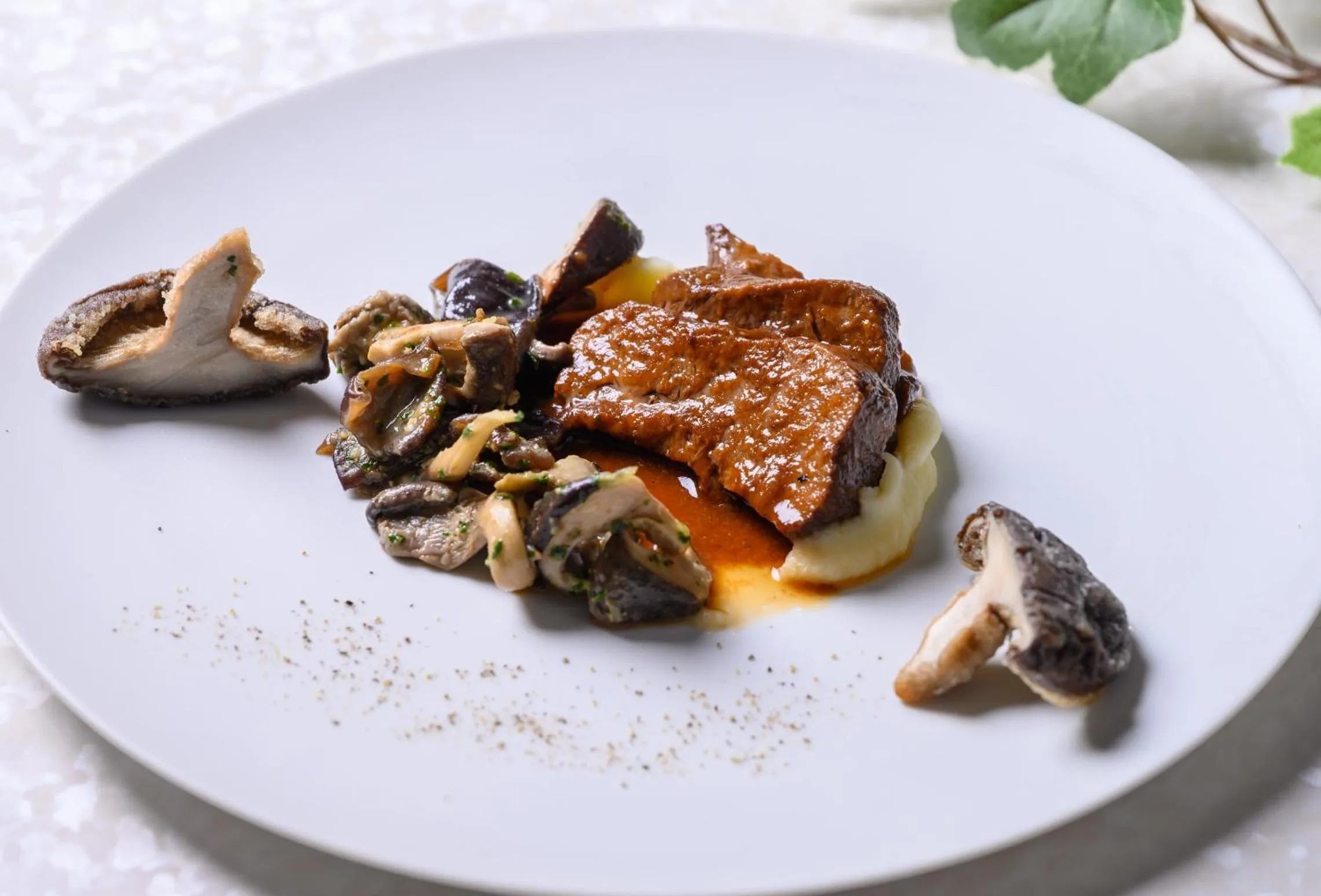 Food and drinks in Hotel Tsu Center Palace