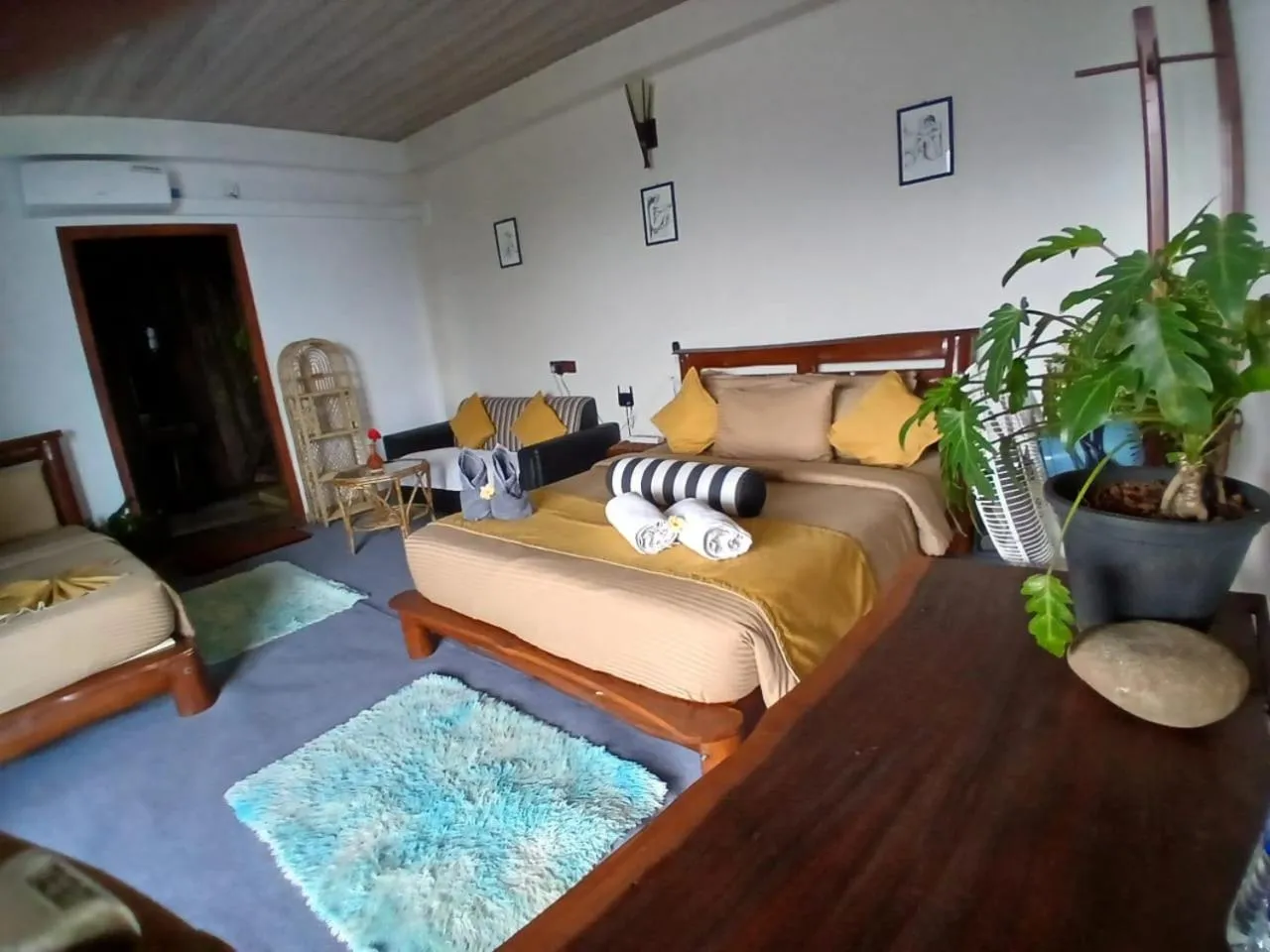 Photo of the whole room in Awesome Place