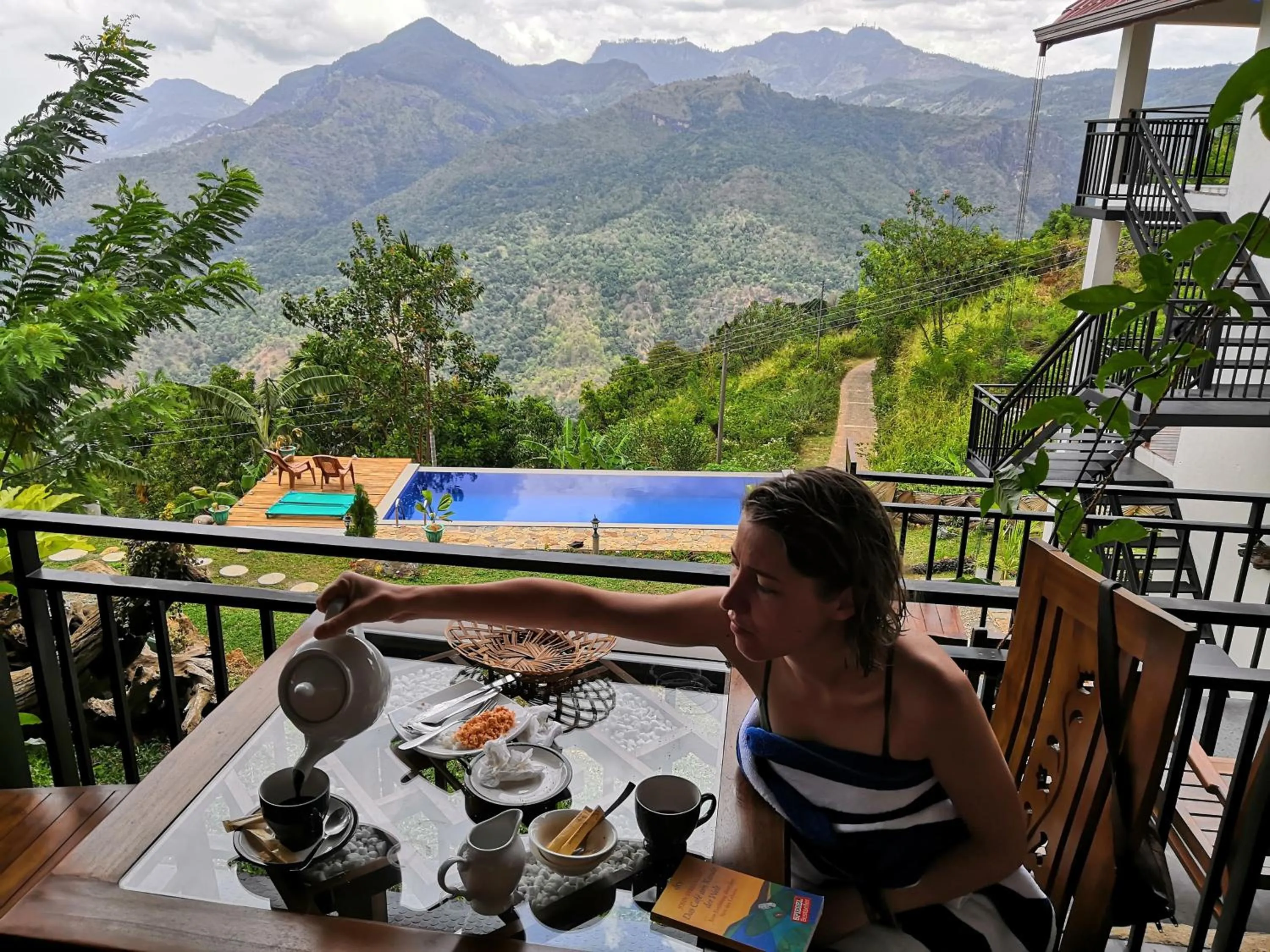 Restaurant/places to eat in Awesome Place