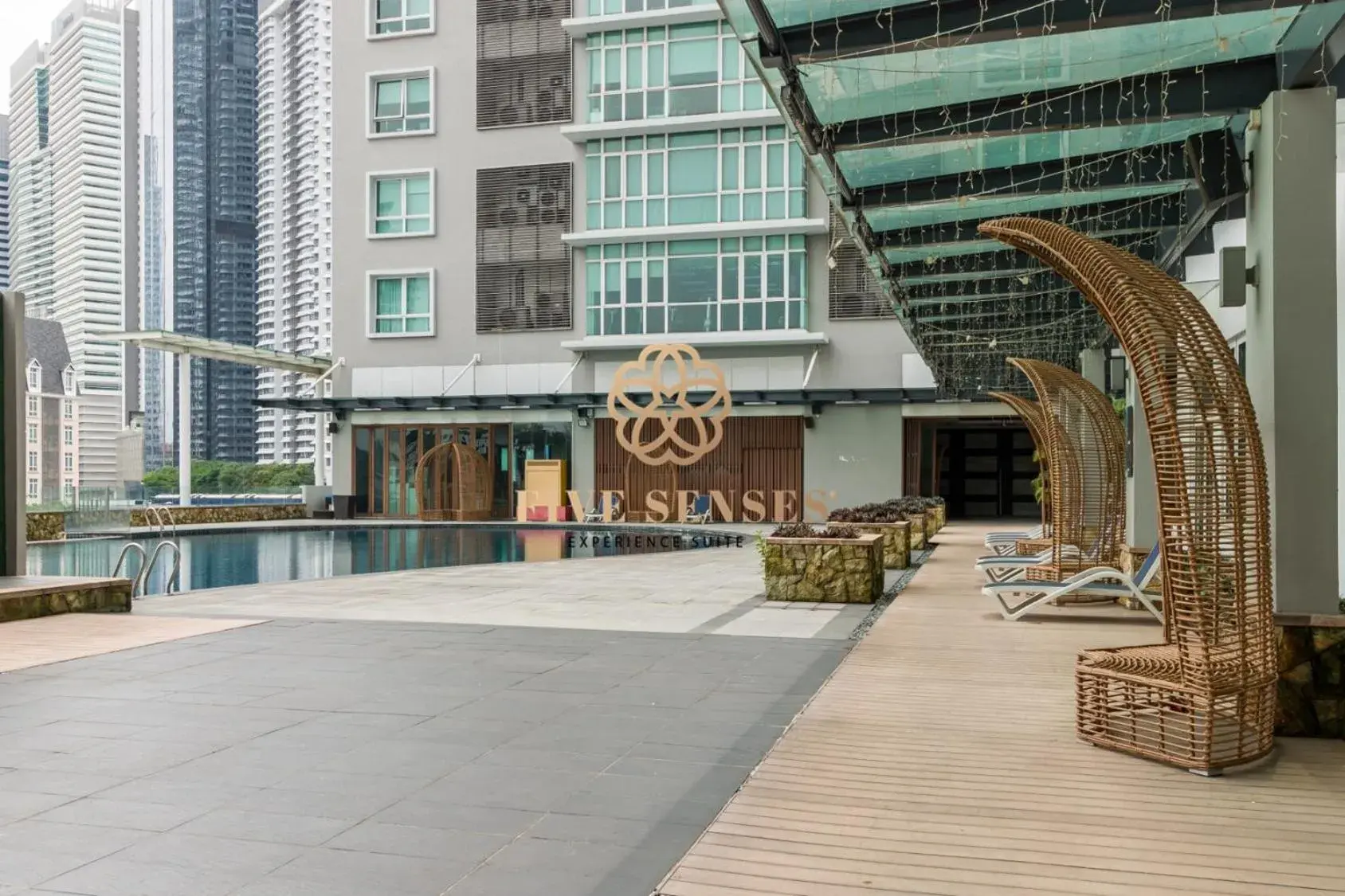 Property building in Dua Sentral Kuala Lumpur, Roam Property building in Dua Sentral Kuala Lumpur, Roam