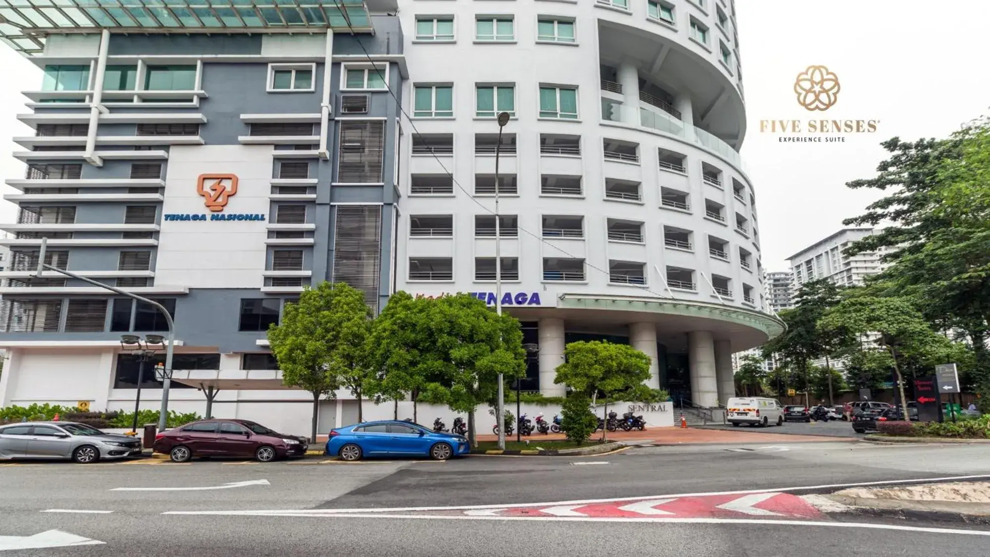 Property building in Dua Sentral Kuala Lumpur, Roam Property building in Dua Sentral Kuala Lumpur, Roam